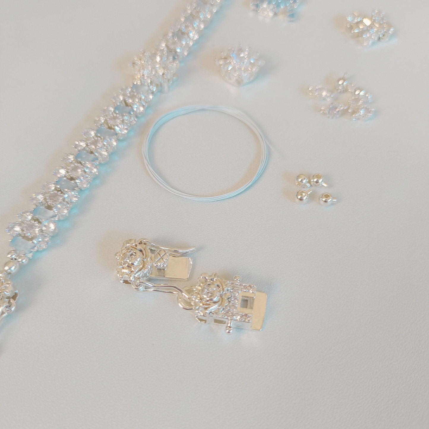 【No.49】 DIY Bracelet Craft Kit – Starry Wishes with Snowflake Zircon & Crystal Beads Beading Set