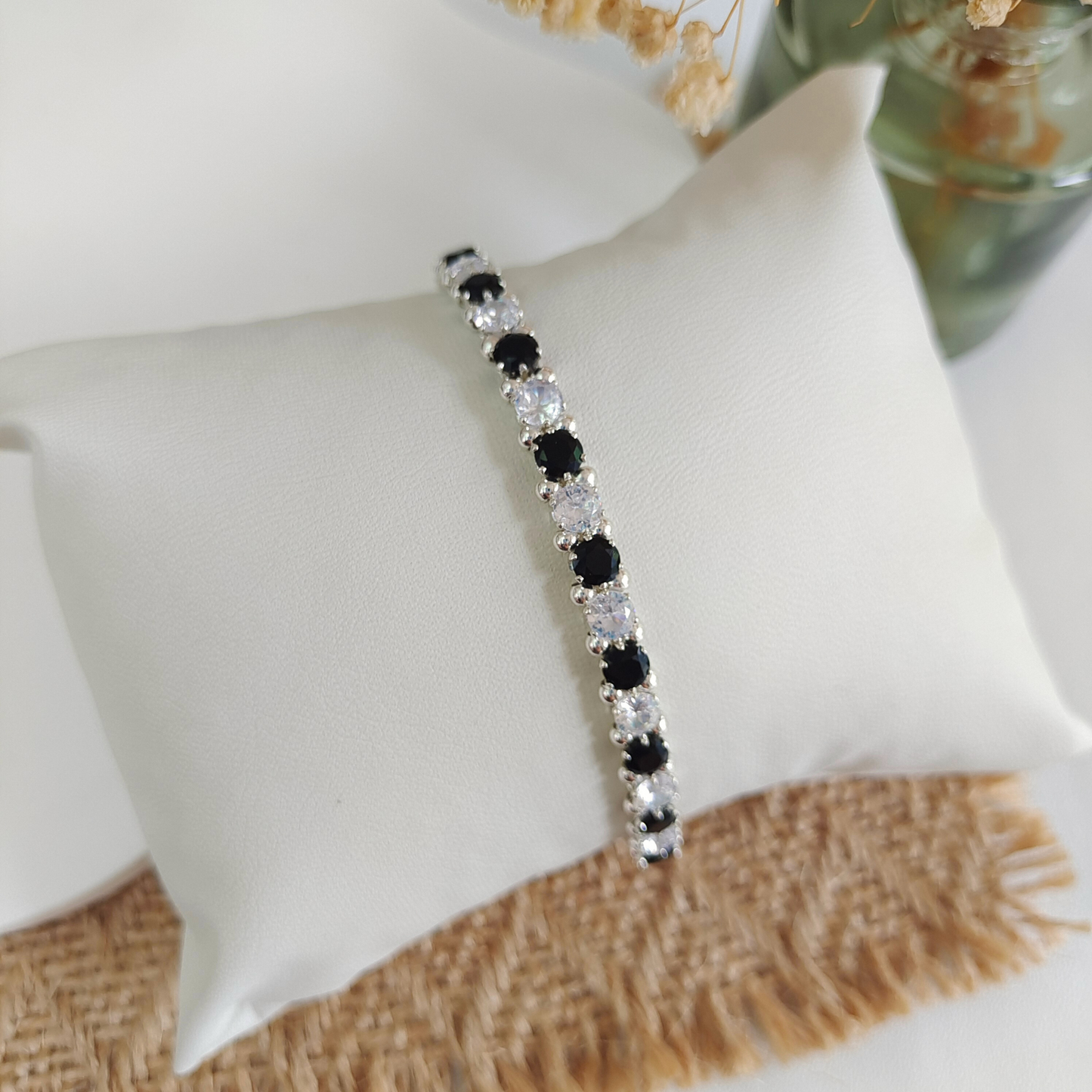 【No.16】 Classic Black & White Handmade Bracelet – 4mm CZ Beads, Silver Seed Beads, Lollipop Clasp DIY Jewelry Beaded Bracelet Gift for Her