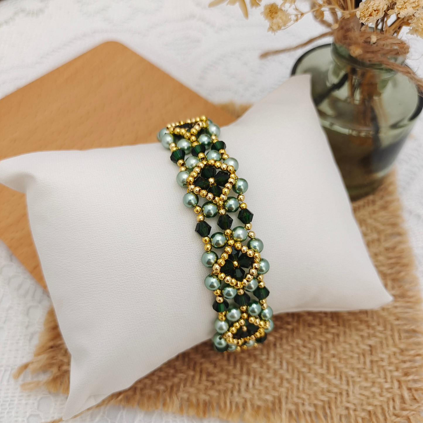【No.88】Handmade Bracelet – “Avocado” with Pearls & Crystal Beads | Green Nature-Inspired Jewelry