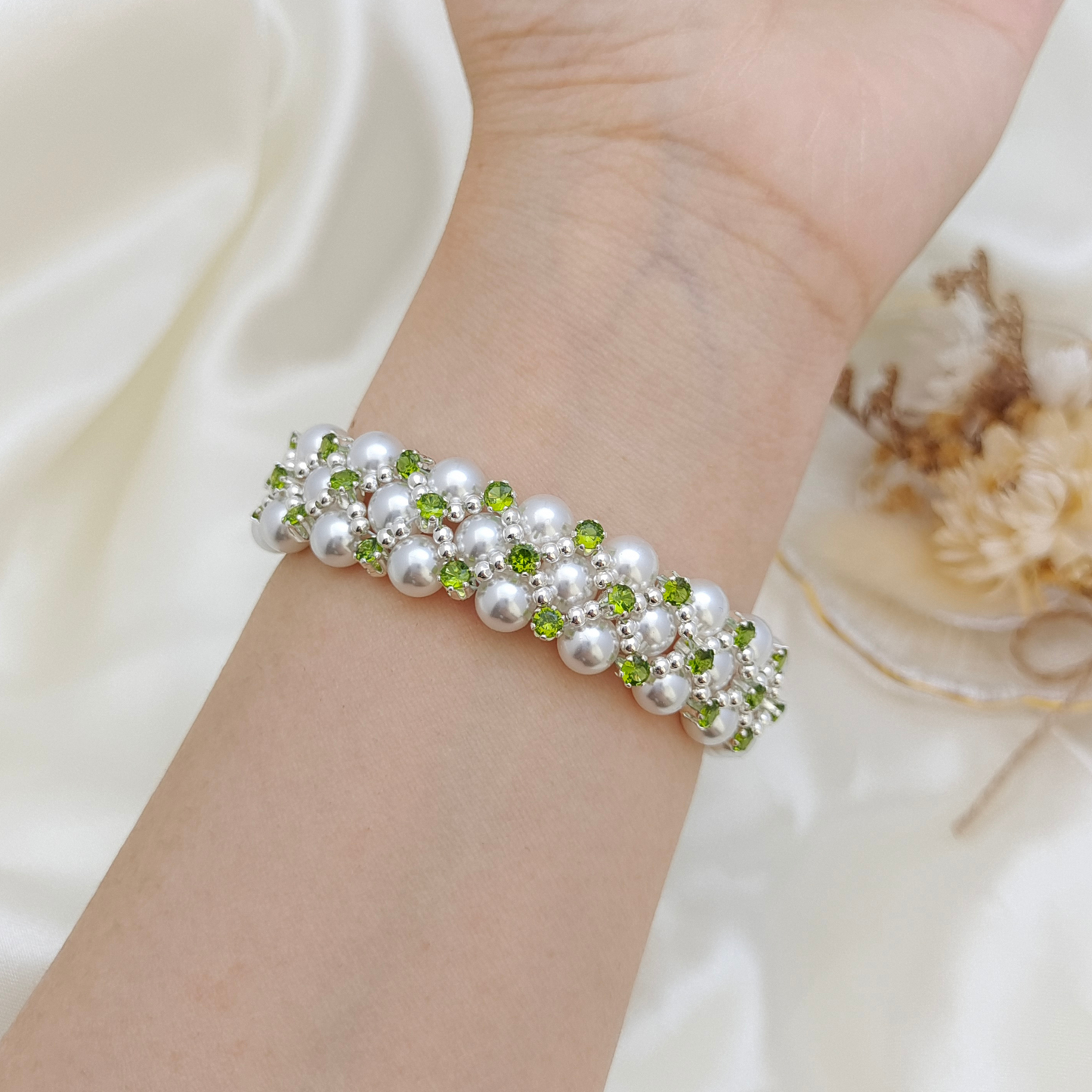 【No.45】 DIY Bracelet Craft Kit – Blue Phantom Beaded Design with Pearls & Sapphire Crystals Beading Set iFCraftorium