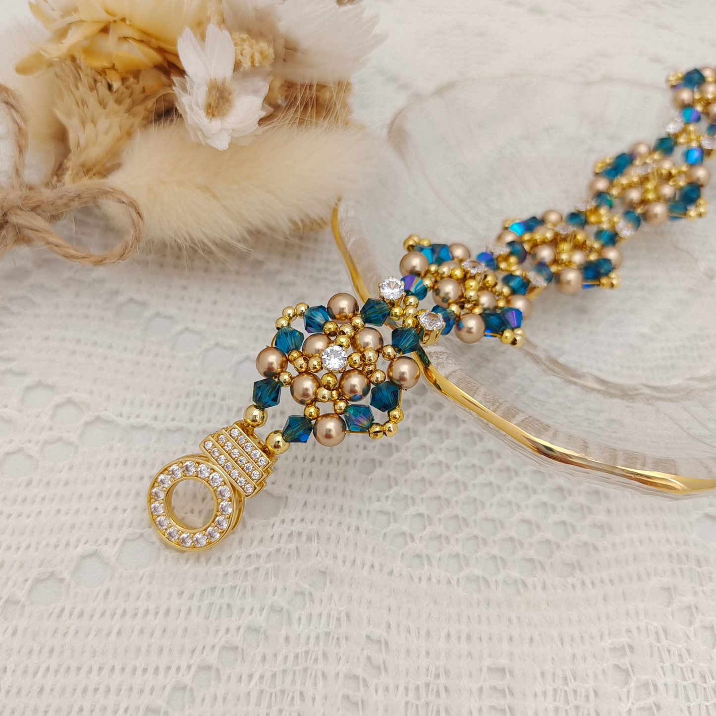 【No.102】Handmade Bracelet – Phantom Opera Crystal & Pearl with O-Clasp | Elegant Gothic-Inspired Jewelry
