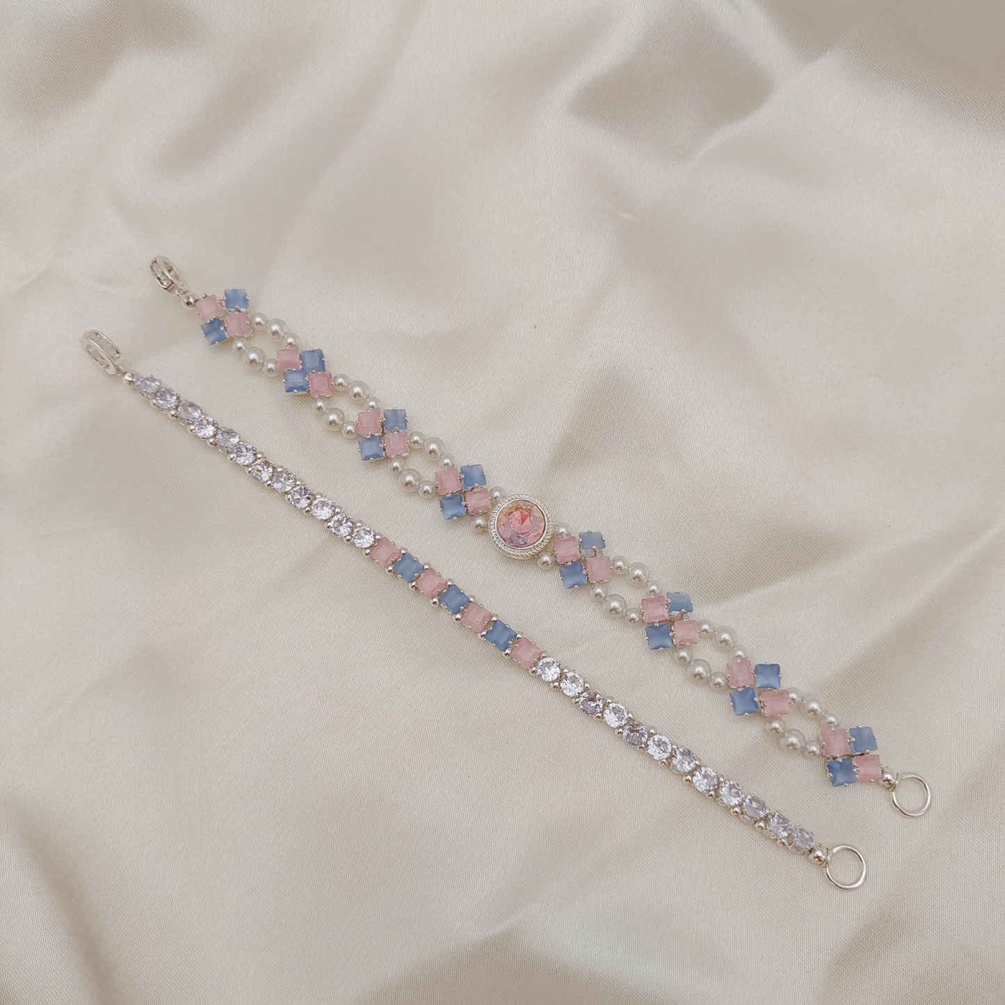 【No.61】 DIY Cat Eye Clover Double-Layer Handmade Bracelet Finished Piece | Elegant Pink & Blue Pearl Beaded Bracelet