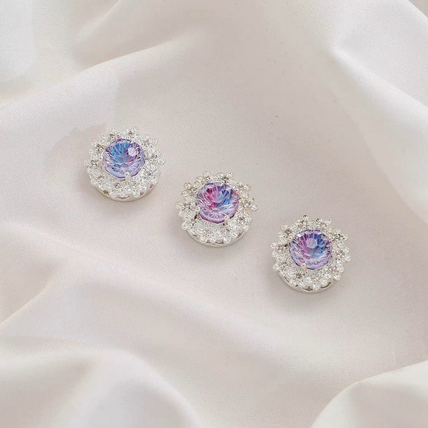 【S04】1PCS 15mm Peach Blossom Firework-Cut CZ Multi-Hole Spacer Bead – Silver-Plated, High-Color-Fast, DIY Jewelry Connector
