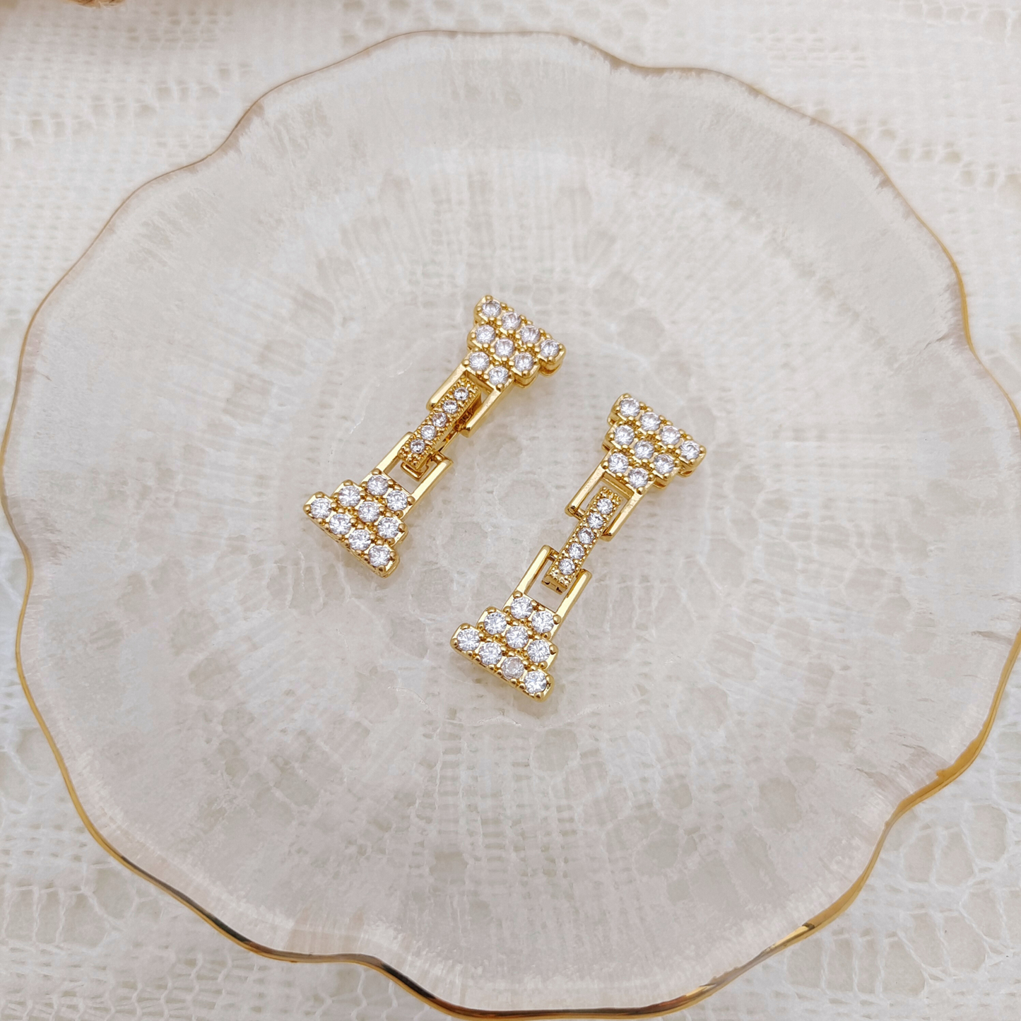 【B31】1PCS DIY Jewelry Findings – Cake Design Watch Buckle | 18K Gold/Silver Plated Copper with Zircon