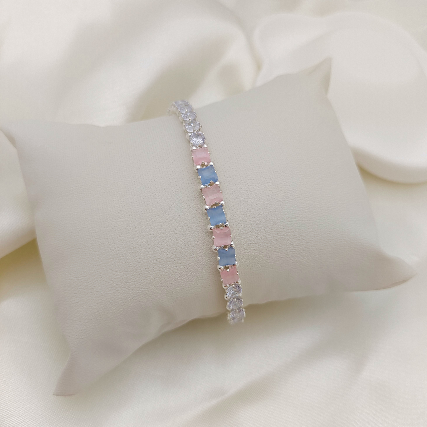 【No.61】 DIY Cat Eye Clover Double-Layer Handmade Bracelet Finished Piece | Elegant Pink & Blue Pearl Beaded Bracelet