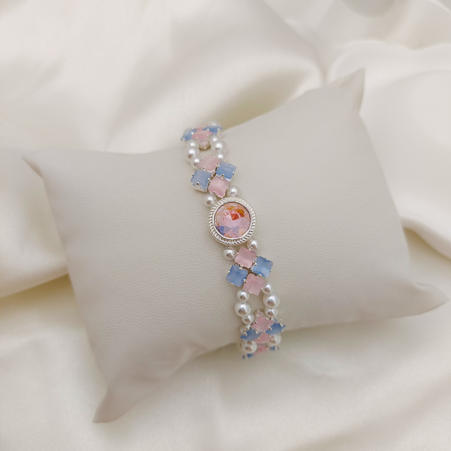 【No.61】 DIY Cat Eye Clover Double-Layer Handmade Bracelet Finished Piece | Elegant Pink & Blue Pearl Beaded Bracelet