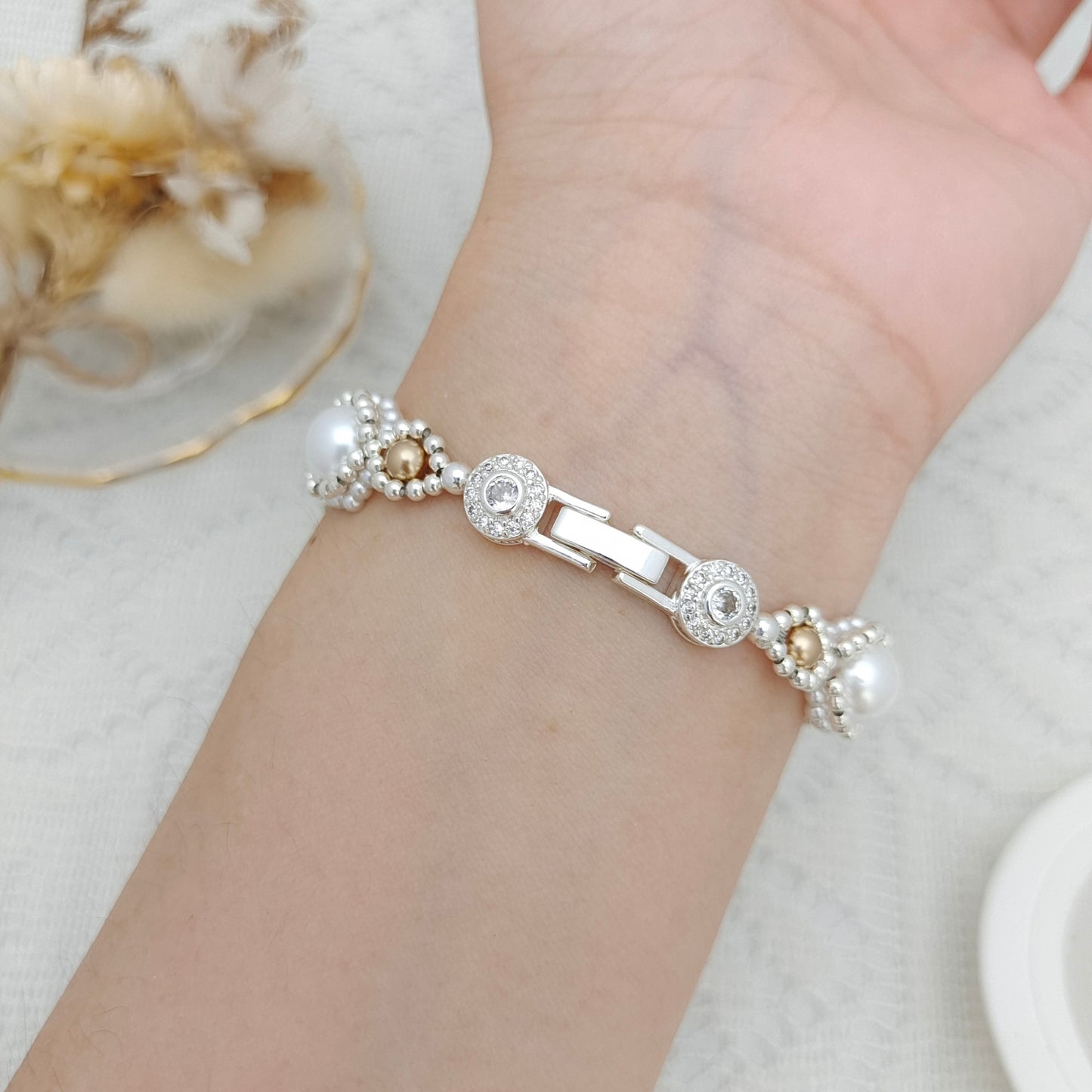 【No.106】DIY Jewelry Kit – Golden Eye Bracelet | Pearls & Crystal Buckle | Full Tutorial