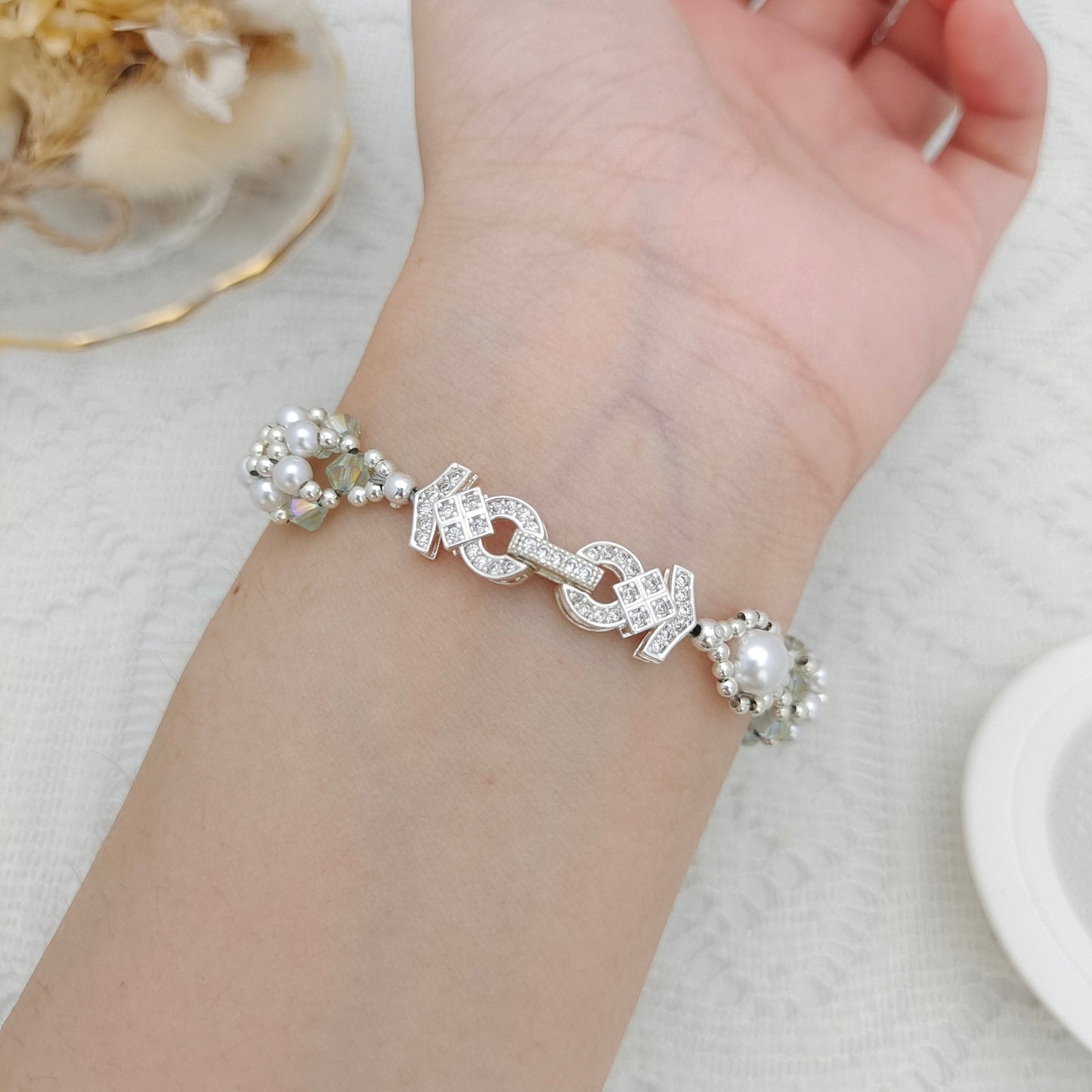 【No.105】Handmade Bracelet – Mini Sunflower | Pearls, Diamond Beads & Clover Clasp