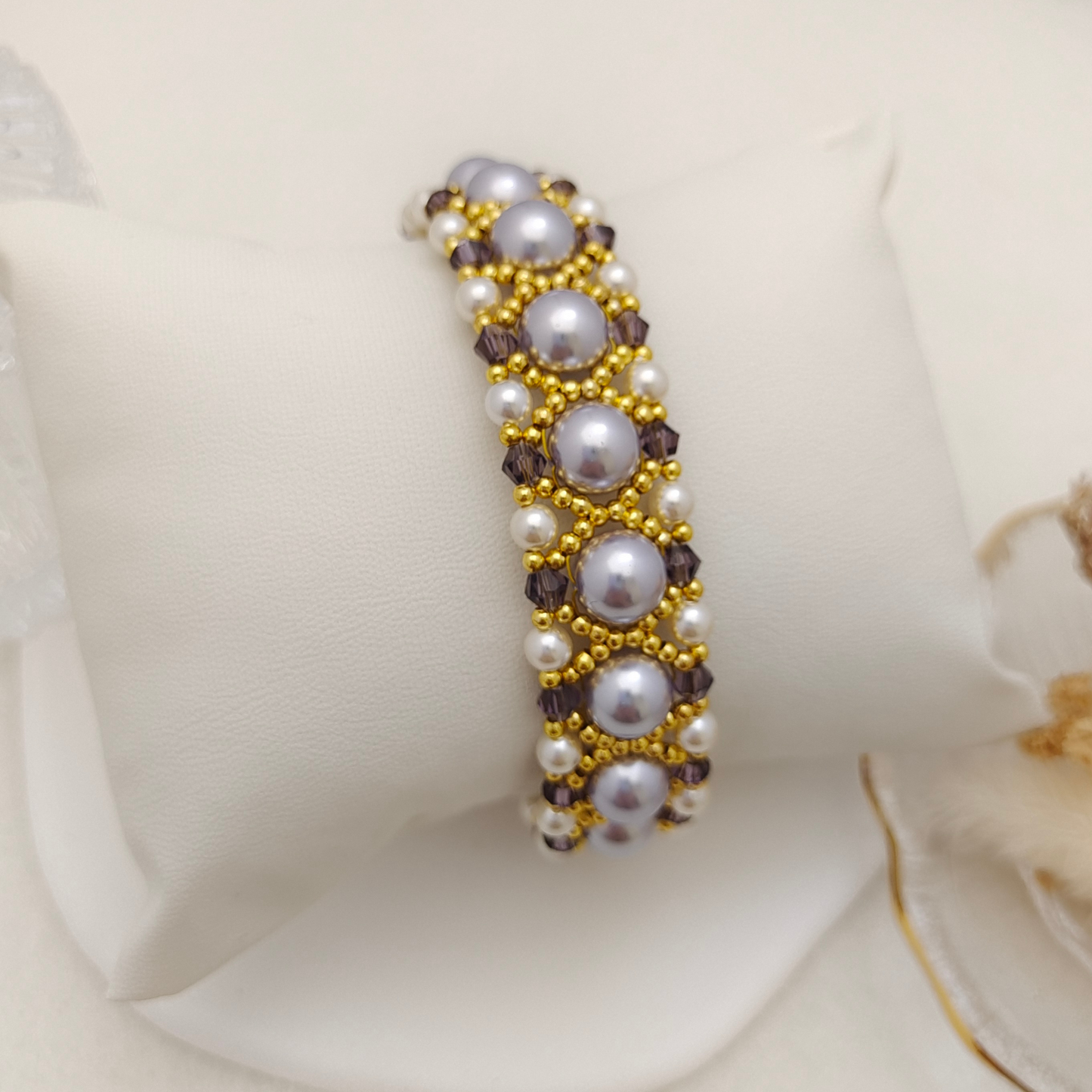 【No.113】Handmade Violet Pearl Weave Bracelet | Elegant Beaded Bracelet with Pearls & Crystal Beads | Lollipop Camellia Clasp
