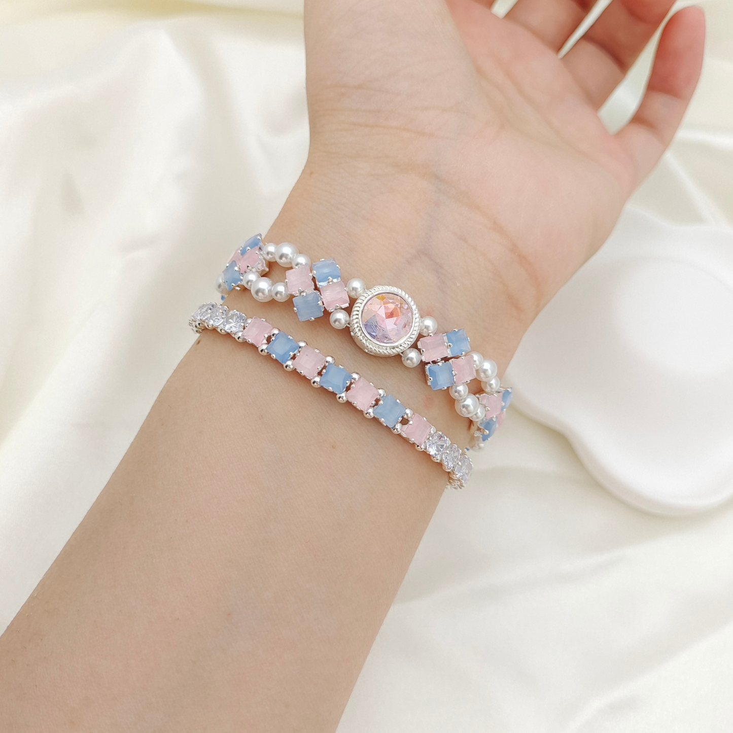 【No.61】 Cat Eye Clover Double-Layer DIY Bracelet Craft Kit | Pearl & Zircon Beading Set with Full Tutorial Handmade Jewelry