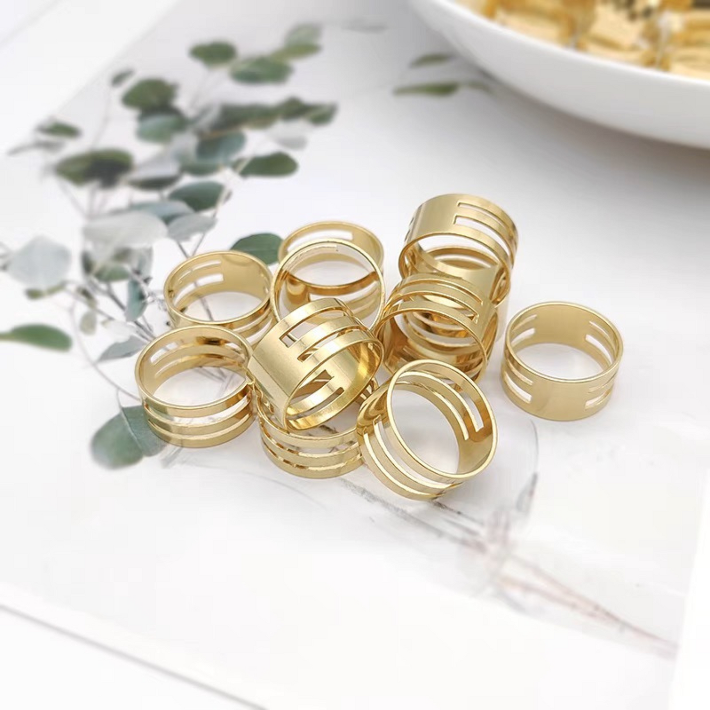 Jewelry jump ring opener
