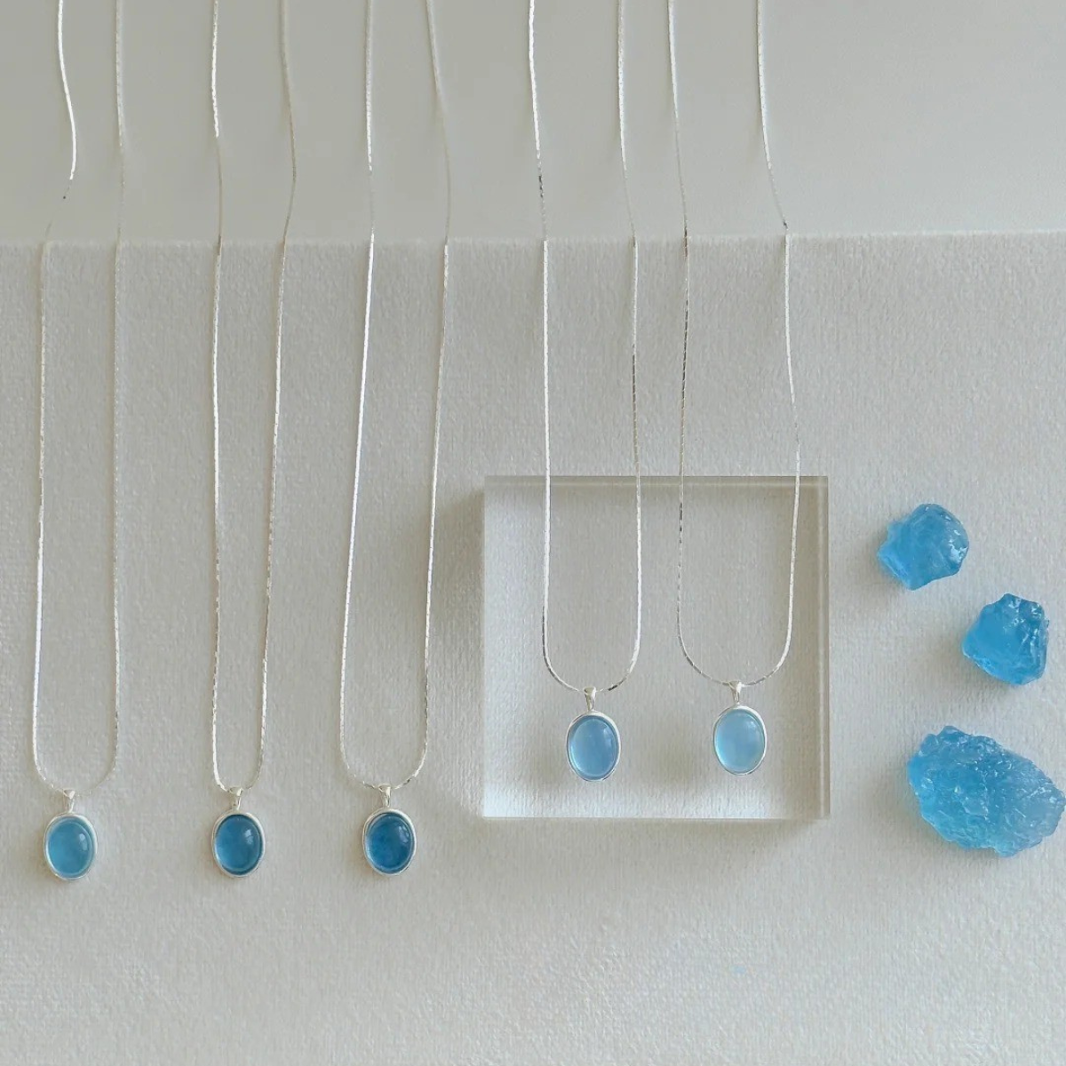 Aquamarine necklace display