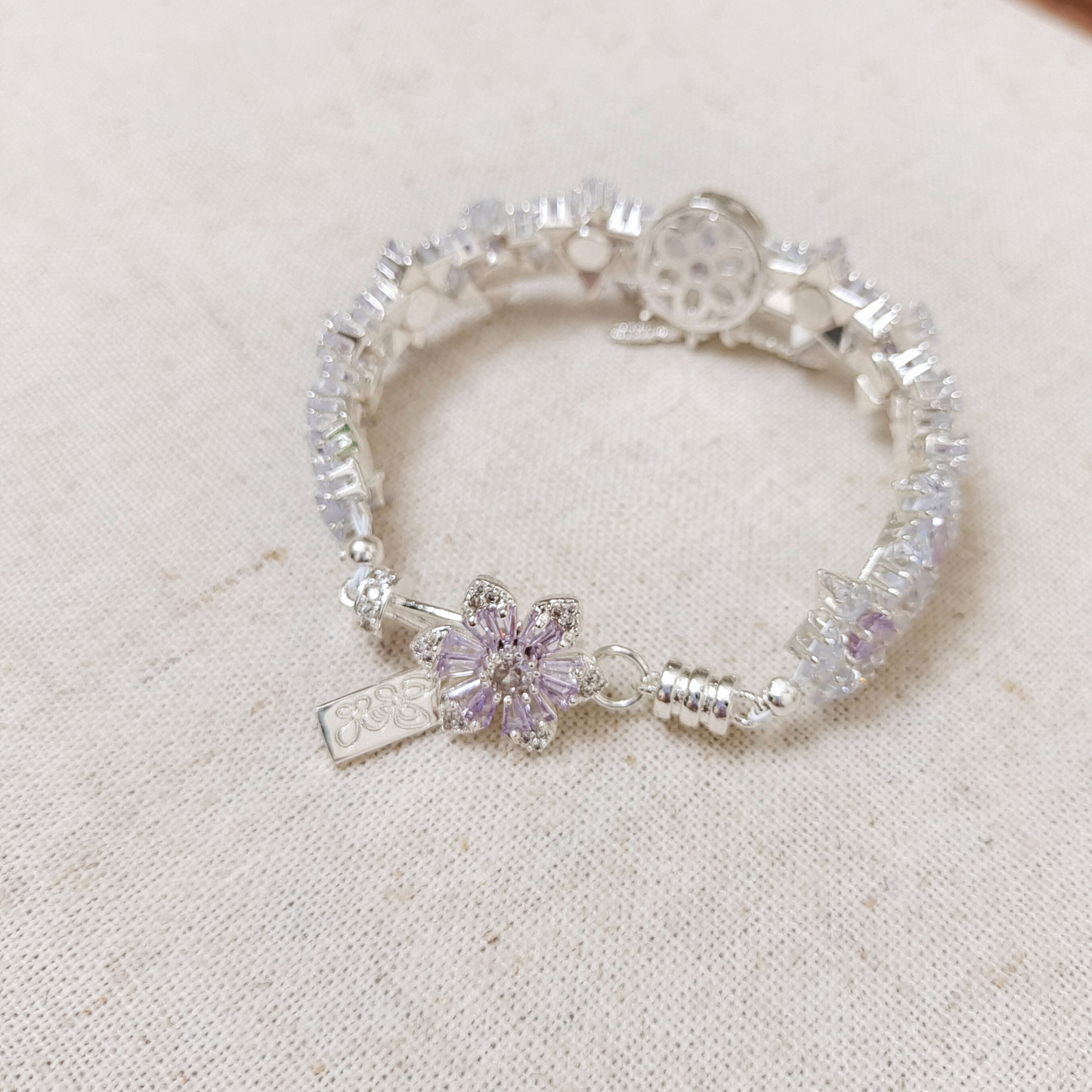 Handmade six-pointed star bracelet clasp detail view