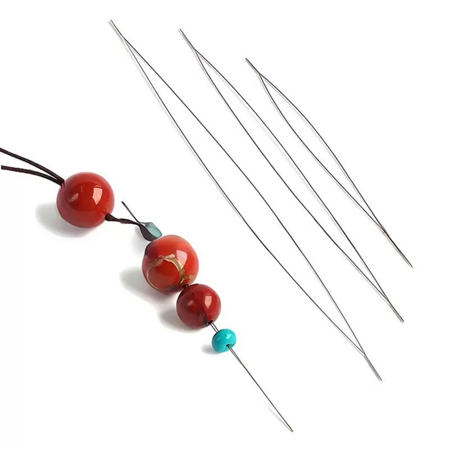 Beading needles in three sizes