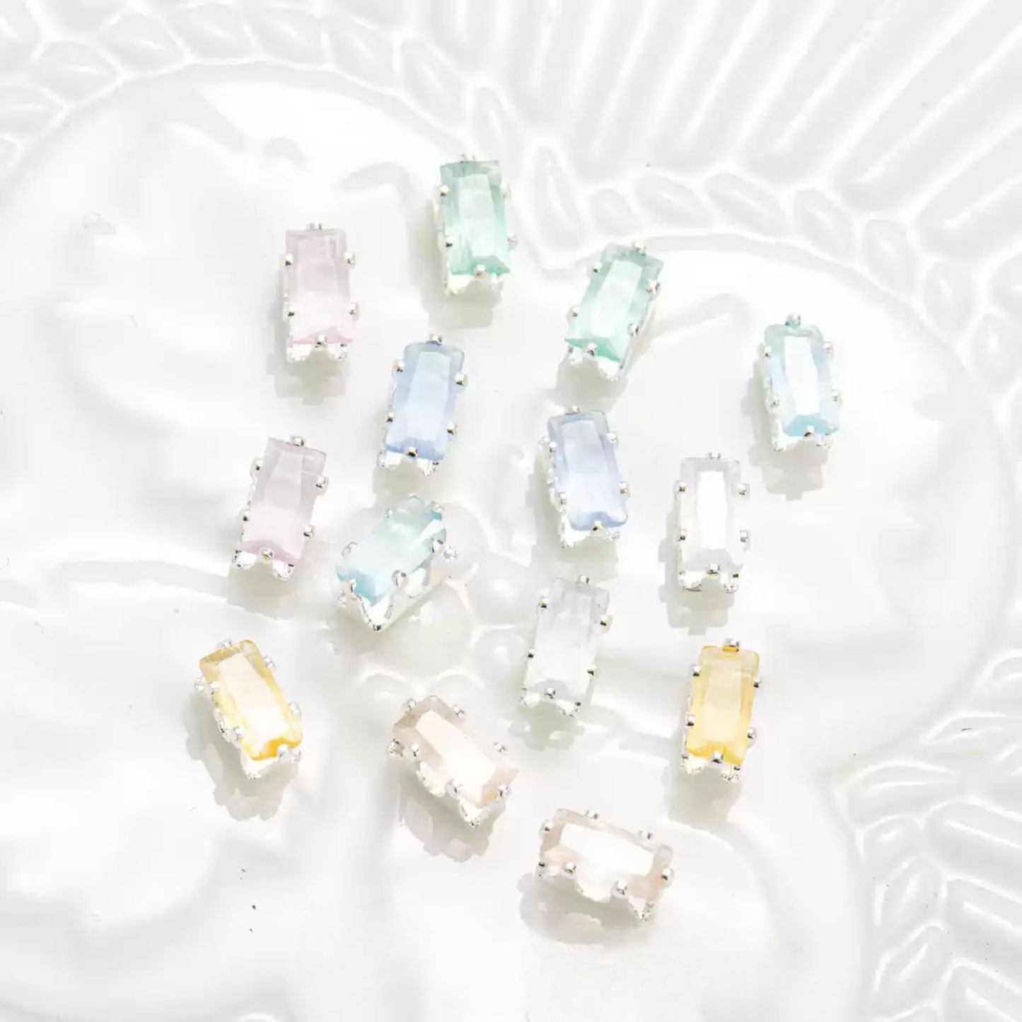 【C04】50pcs Cat Eye CZ Rectangle Beads – 2.5×5mm, Silver-Plated Claw Setting, for DIY Bracelets & Necklaces
