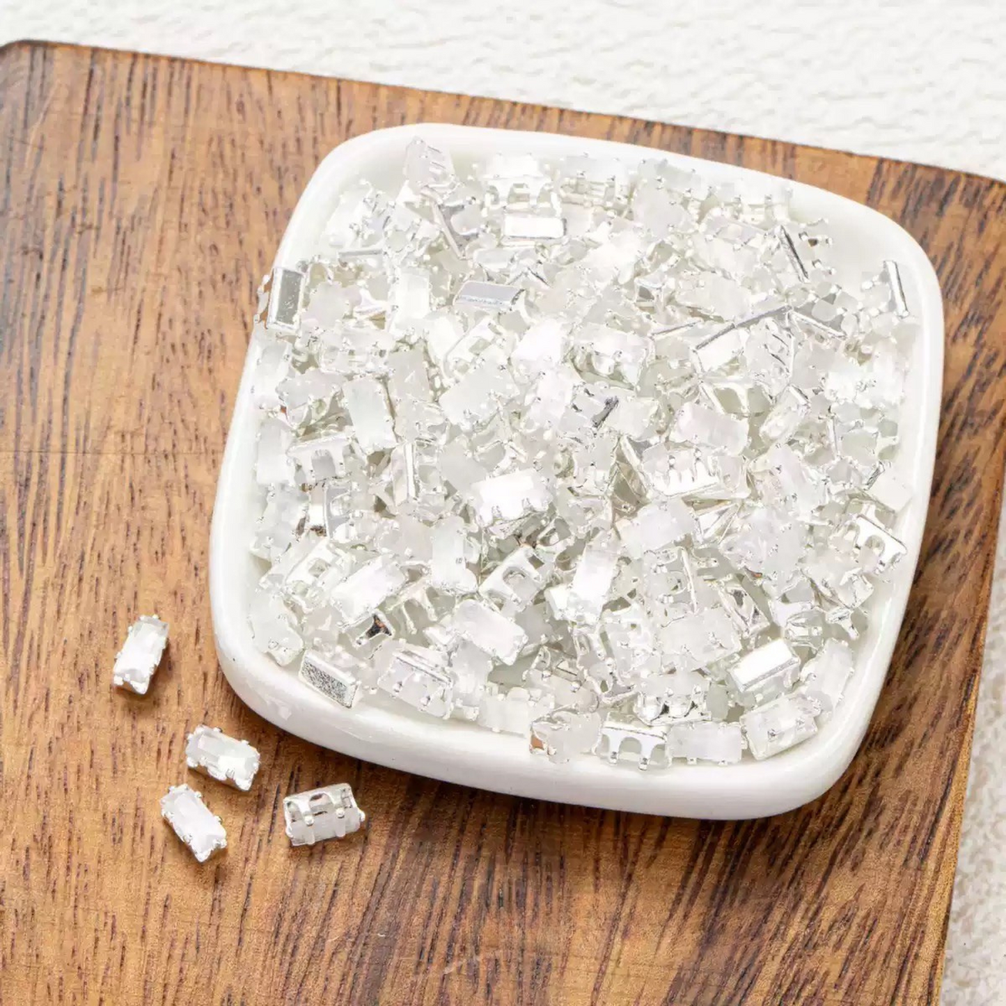 【C04】50pcs Cat Eye CZ Rectangle Beads – 2.5×5mm, Silver-Plated Claw Setting, for DIY Bracelets & Necklaces