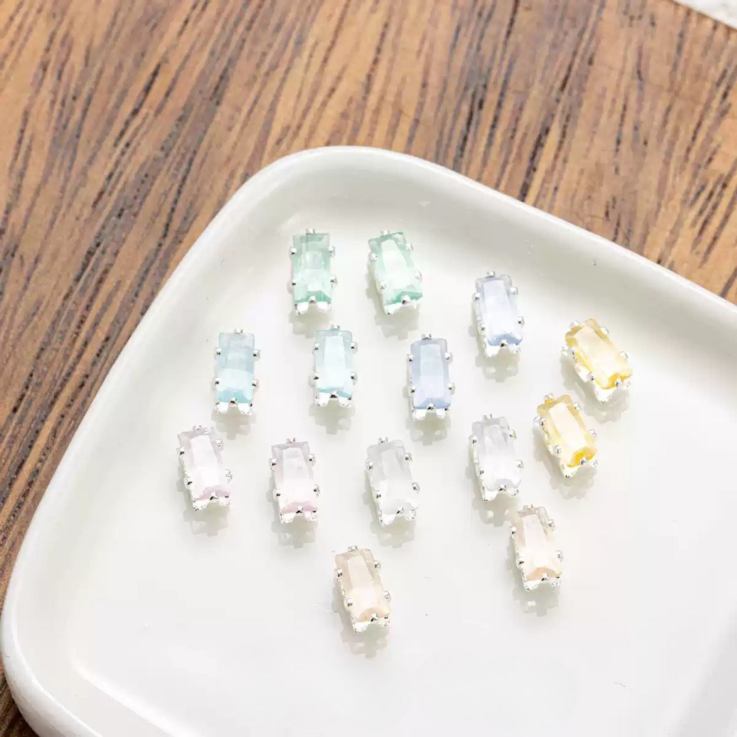 【C04】50pcs Cat Eye CZ Rectangle Beads – 2.5×5mm, Silver-Plated Claw Setting, for DIY Bracelets & Necklaces