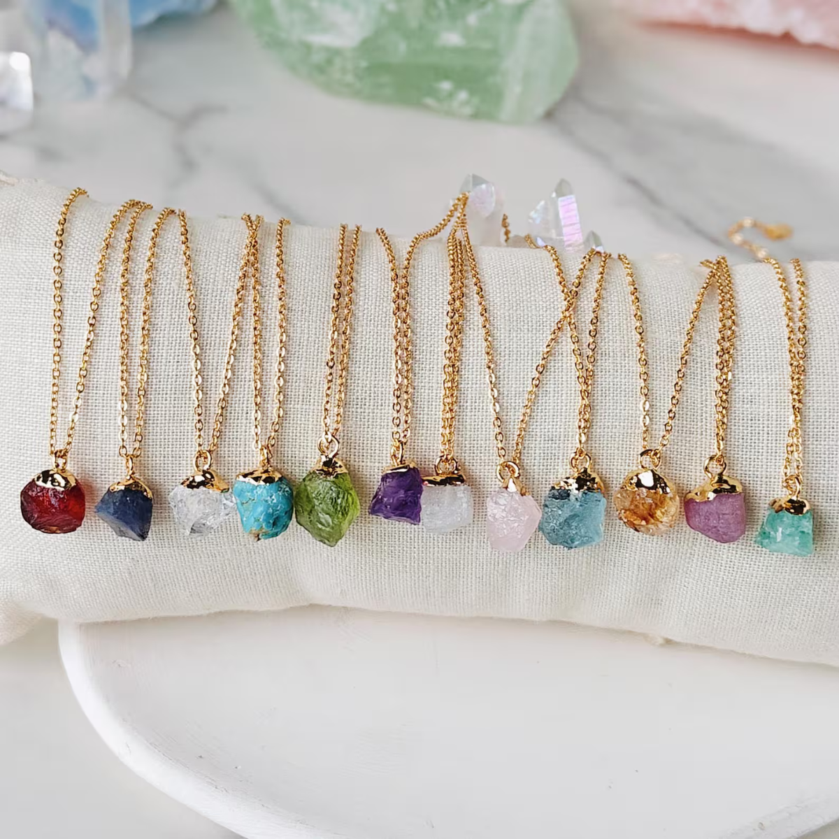 12-color crystal raw stone necklace display