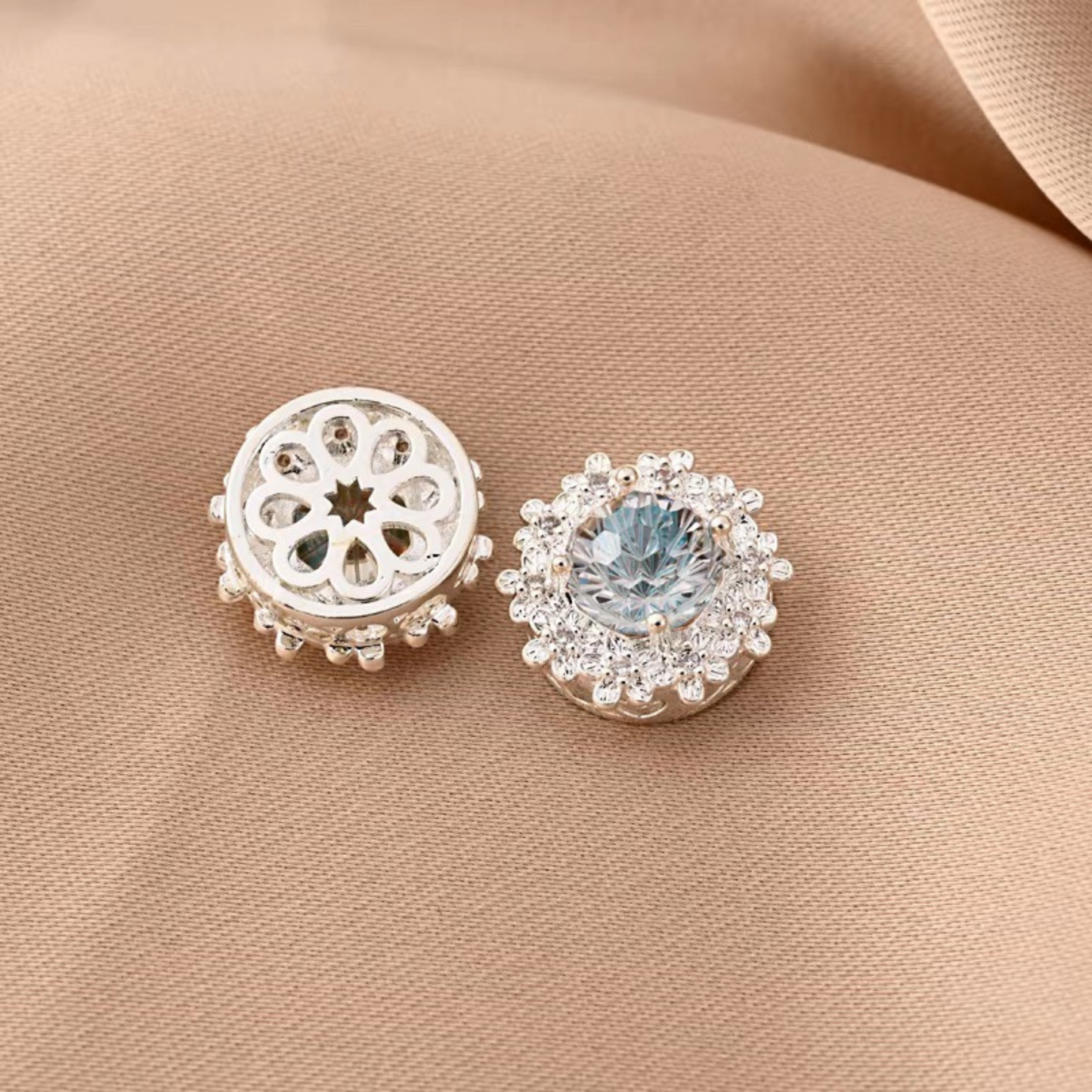【S04】1PCS 15mm Peach Blossom Firework-Cut CZ Multi-Hole Spacer Bead – Silver-Plated, High-Color-Fast, DIY Jewelry Connector