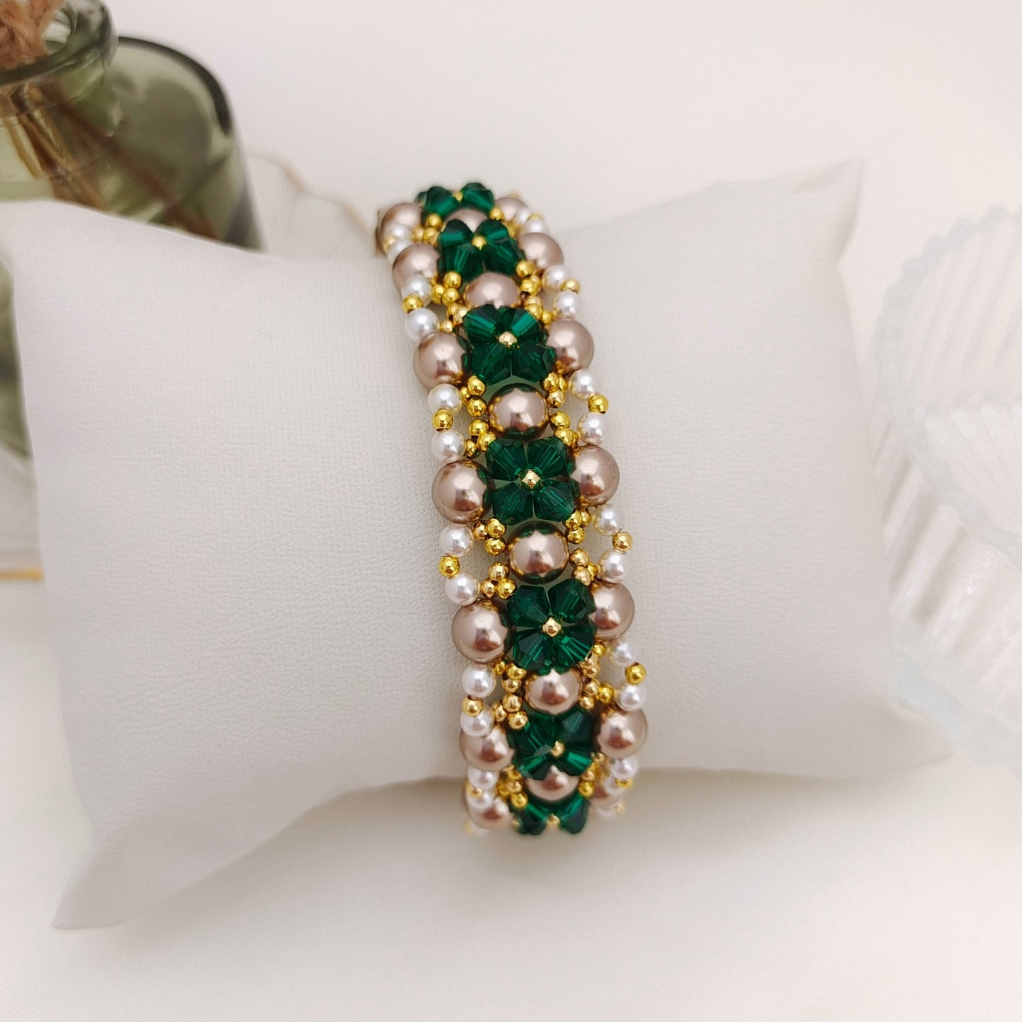 【No.137】Christmas Bracelet DIY Kit – Pearl Beads & Diamond-Cut Beads | Beading Supplies iFCraftorium