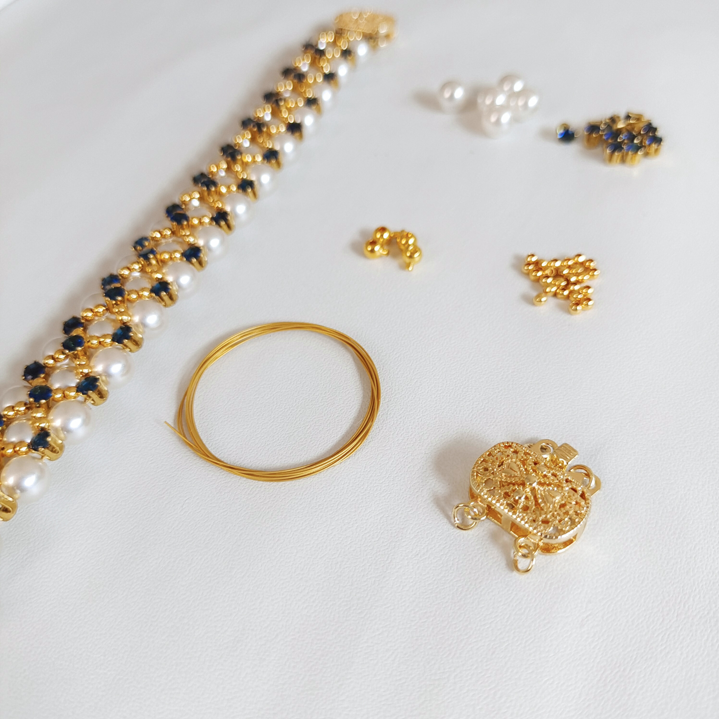 【No.45】 DIY Bracelet Craft Kit – Blue Phantom Beaded Design with Pearls & Sapphire Crystals Beading Set