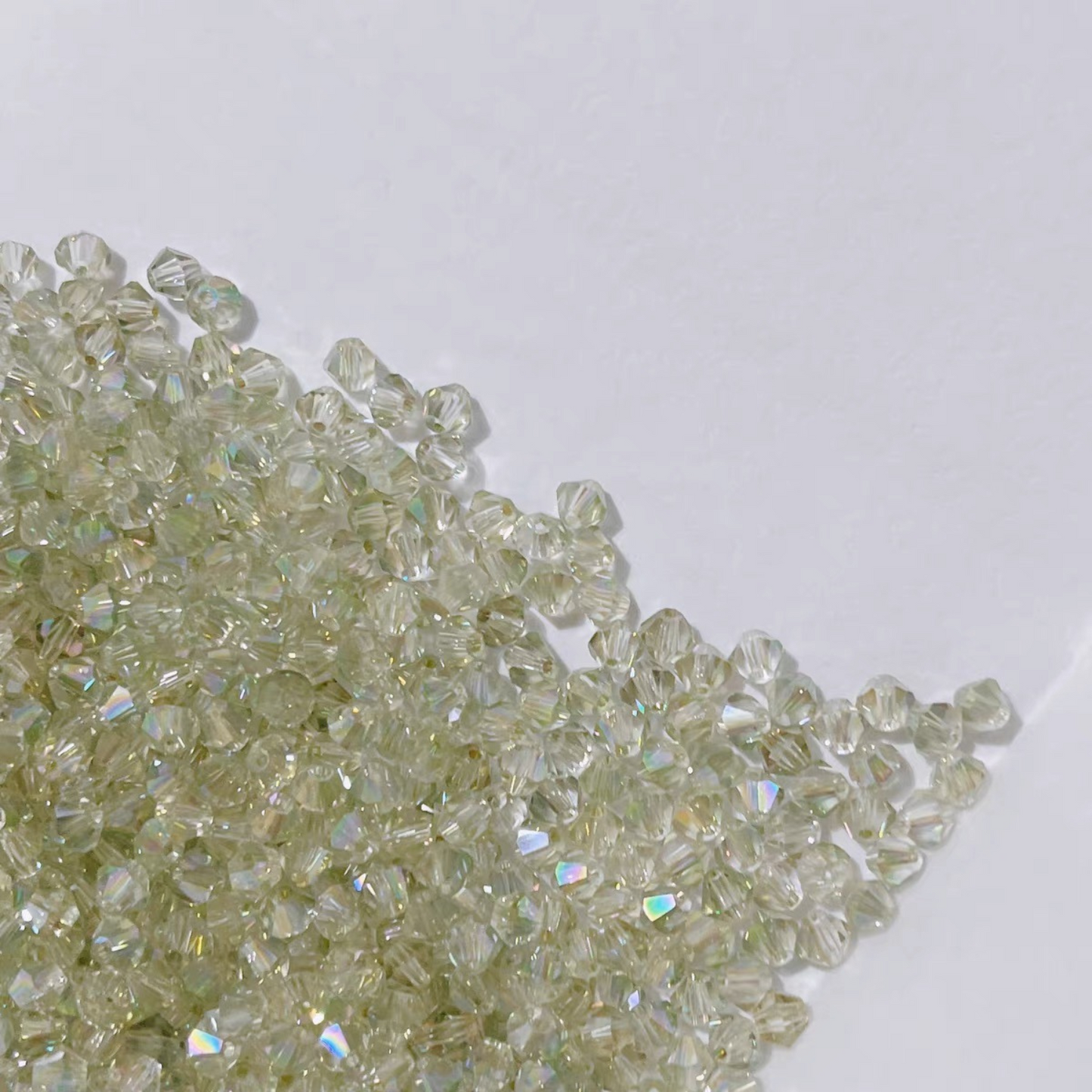 【L01】200 pcs 4mm AB Coated Diamond Glass Beads – DIY Crystal Jewelry Making Kit