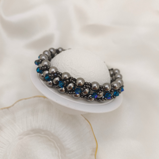 【No.120】DIY Bracelet Kit – Black Beauty Design with Pearls & Vintage Hollow Clasp, Complete Jewelry Making Set