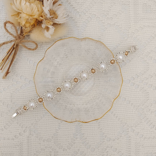 【No.106】Handmade Bracelet – Golden Eye | Pearls & Crystal Buckle