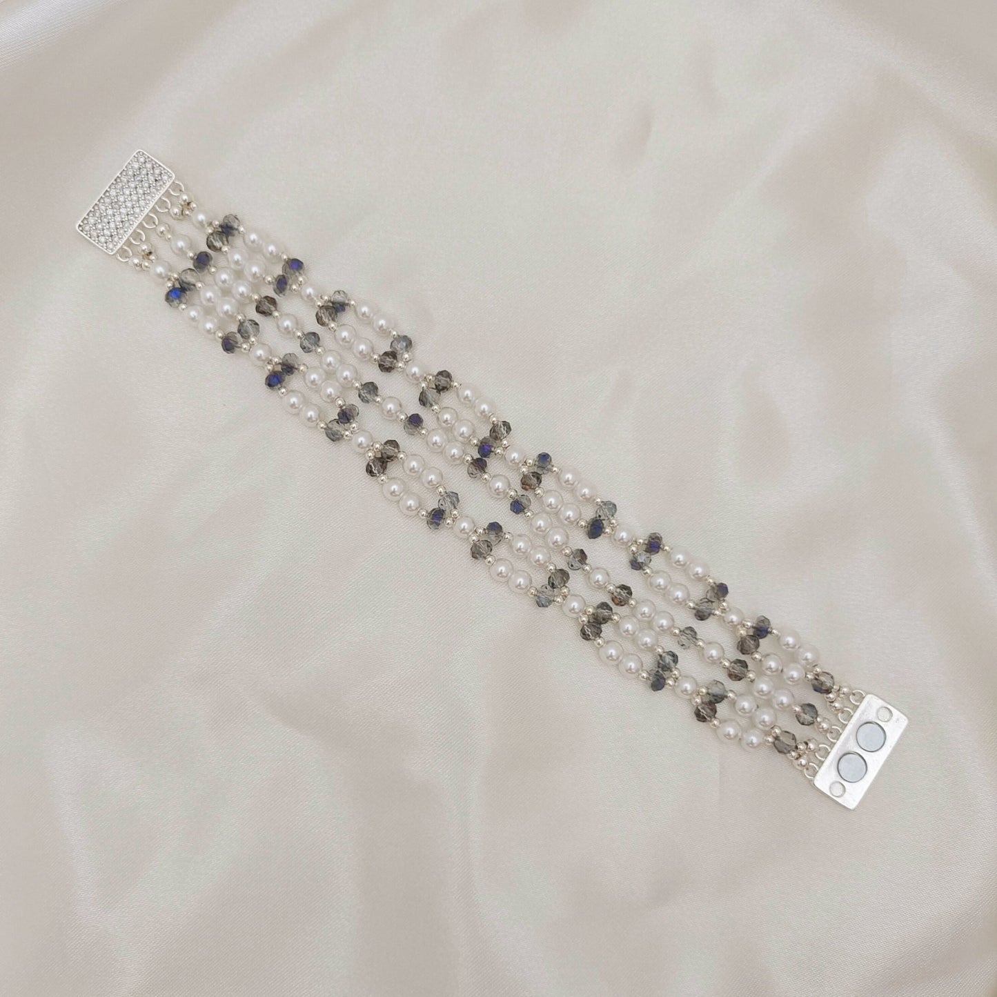 【No.131】DIY Bracelet Kit – “Five-Row Pearl Elegance” Beading Set | 4mm Pearls, Wheel Beads, 5-Row Magnetic Clasp | Complete Tutorial Included iFCraftorium