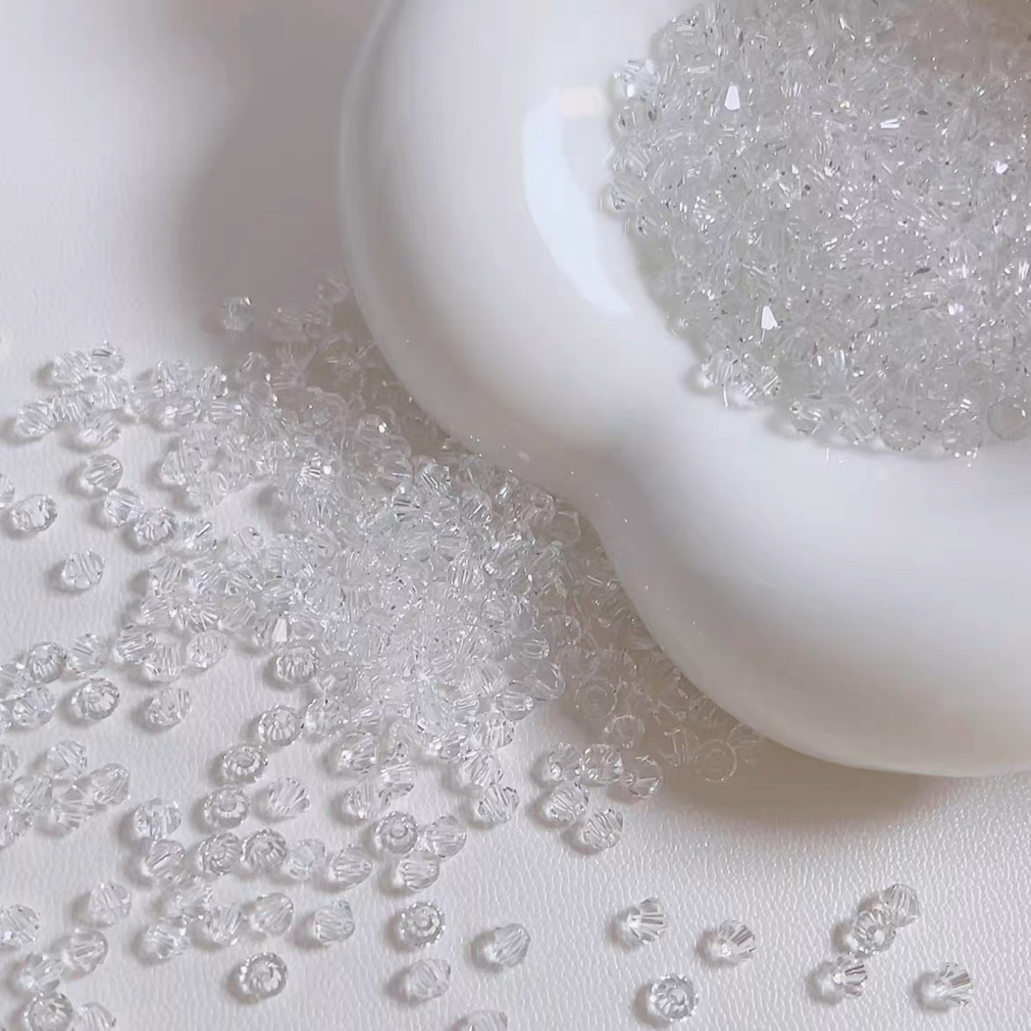 【L06】200pcs 3mm Transparent Diamond-Cut Glass Beads – Spacer Beads for DIY Bracelets & Necklaces