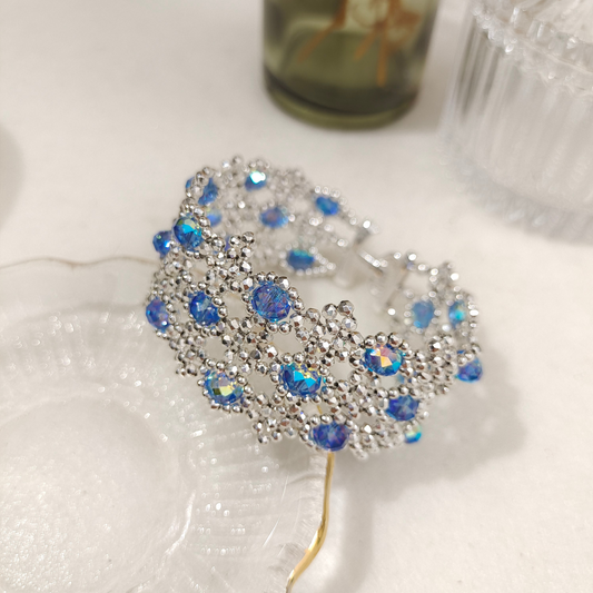 【No.119】Aurora Night Bracelet – Handmade Beaded Jewelry with 6mm Crystal Wheel Beads, Faceted 2mm Beads & Triple-Row Clasp