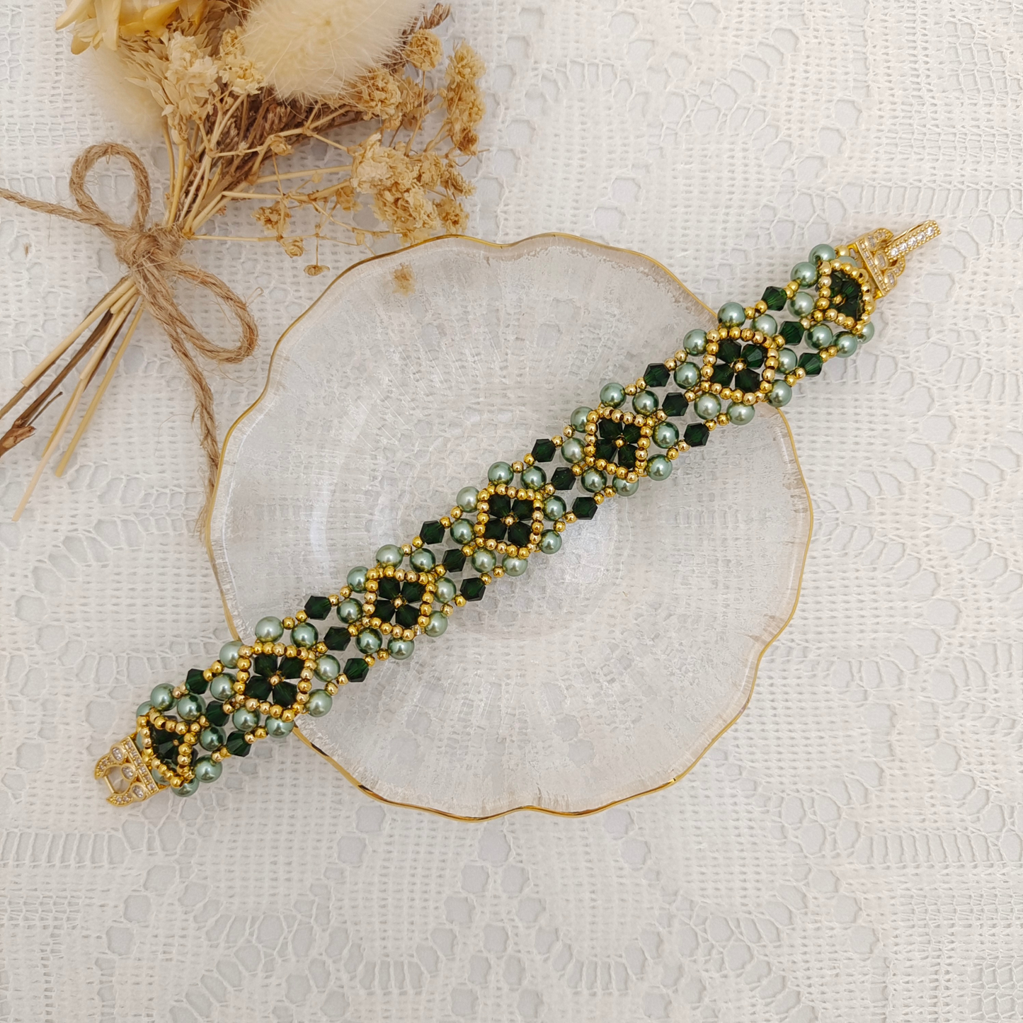 【No.88】DIY Bracelet Kit – Avocado with Pearls, Crystals & Horseshoe Clasp