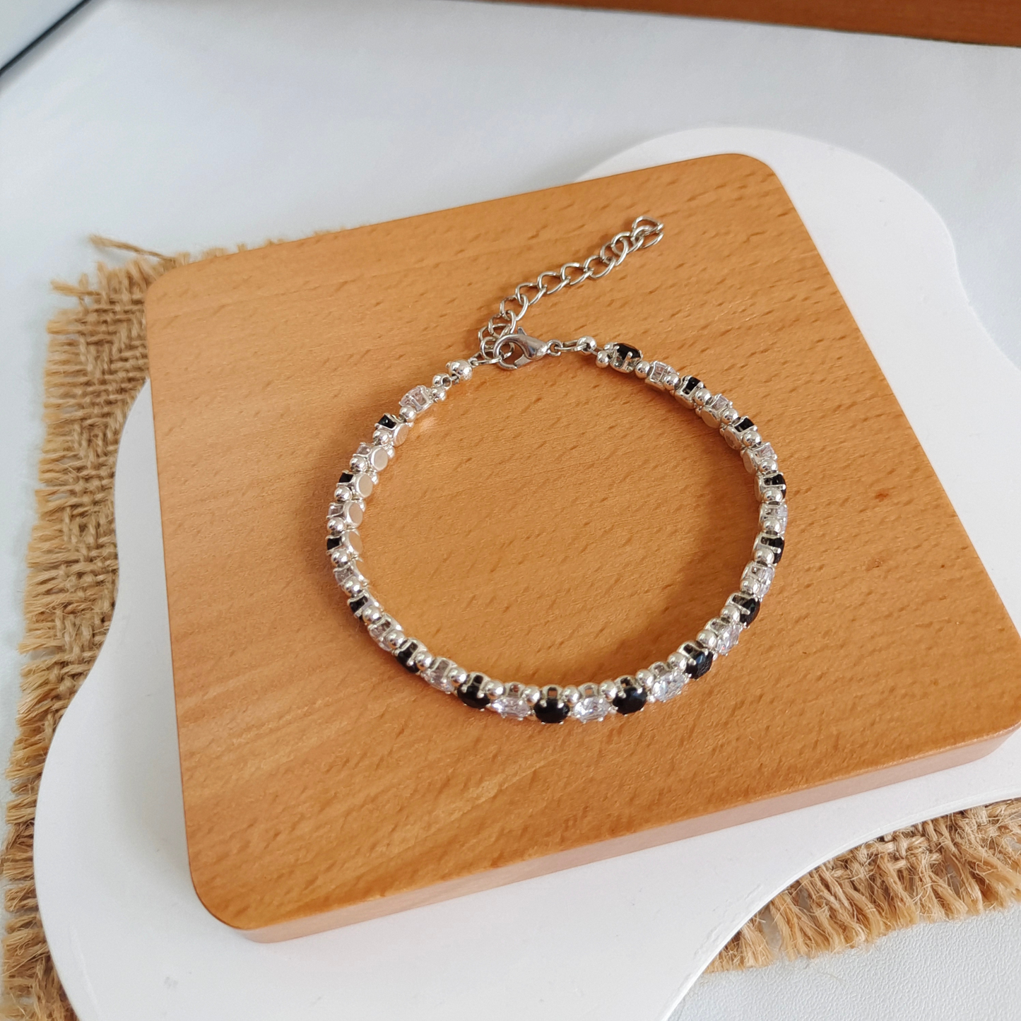 【No.16】 Classic Black & White Handmade Bracelet – 4mm CZ Beads, Silver Seed Beads, Lollipop Clasp DIY Jewelry Beaded Bracelet Gift for Her