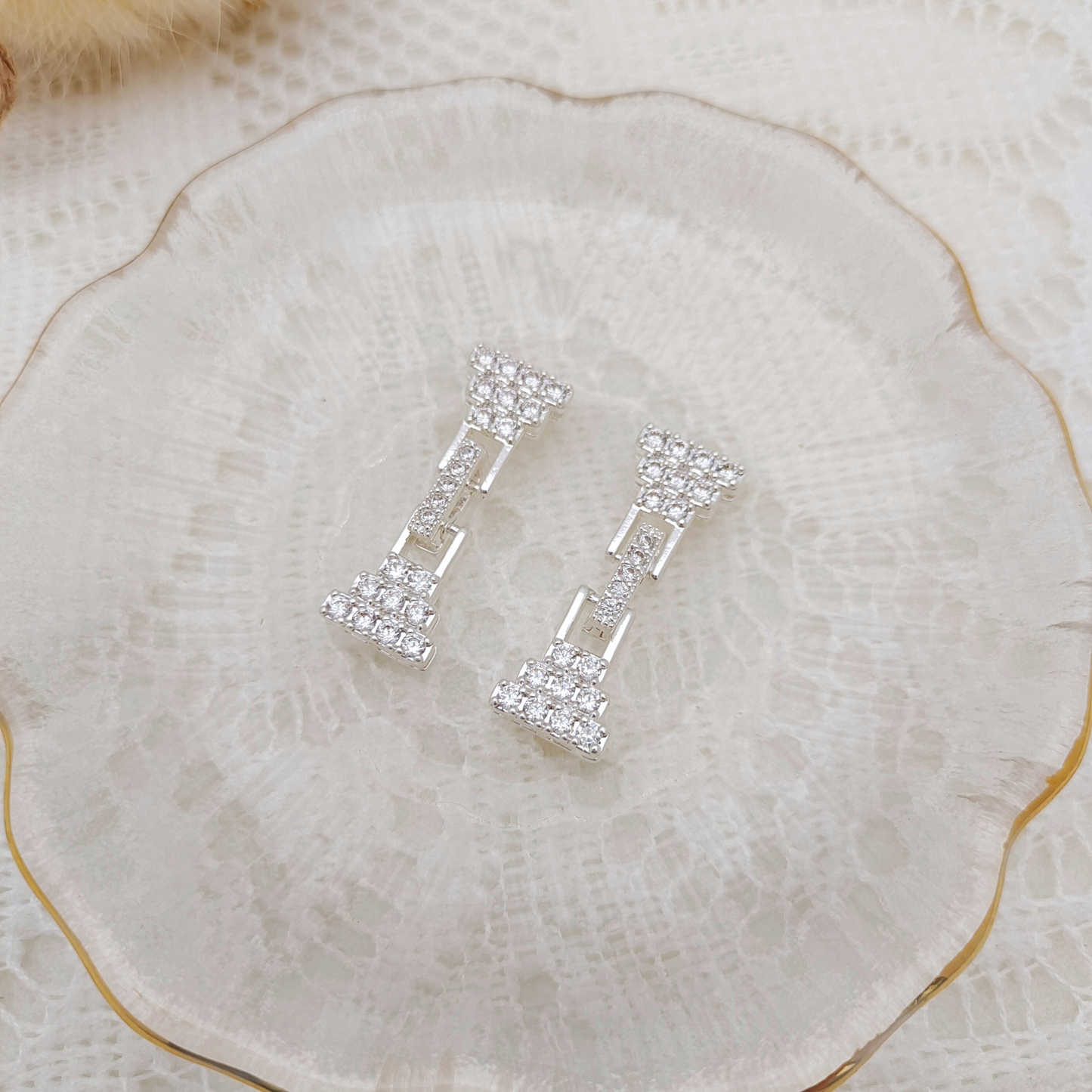 【B31】1PCS DIY Jewelry Findings – Cake Design Watch Buckle | 18K Gold/Silver Plated Copper with Zircon