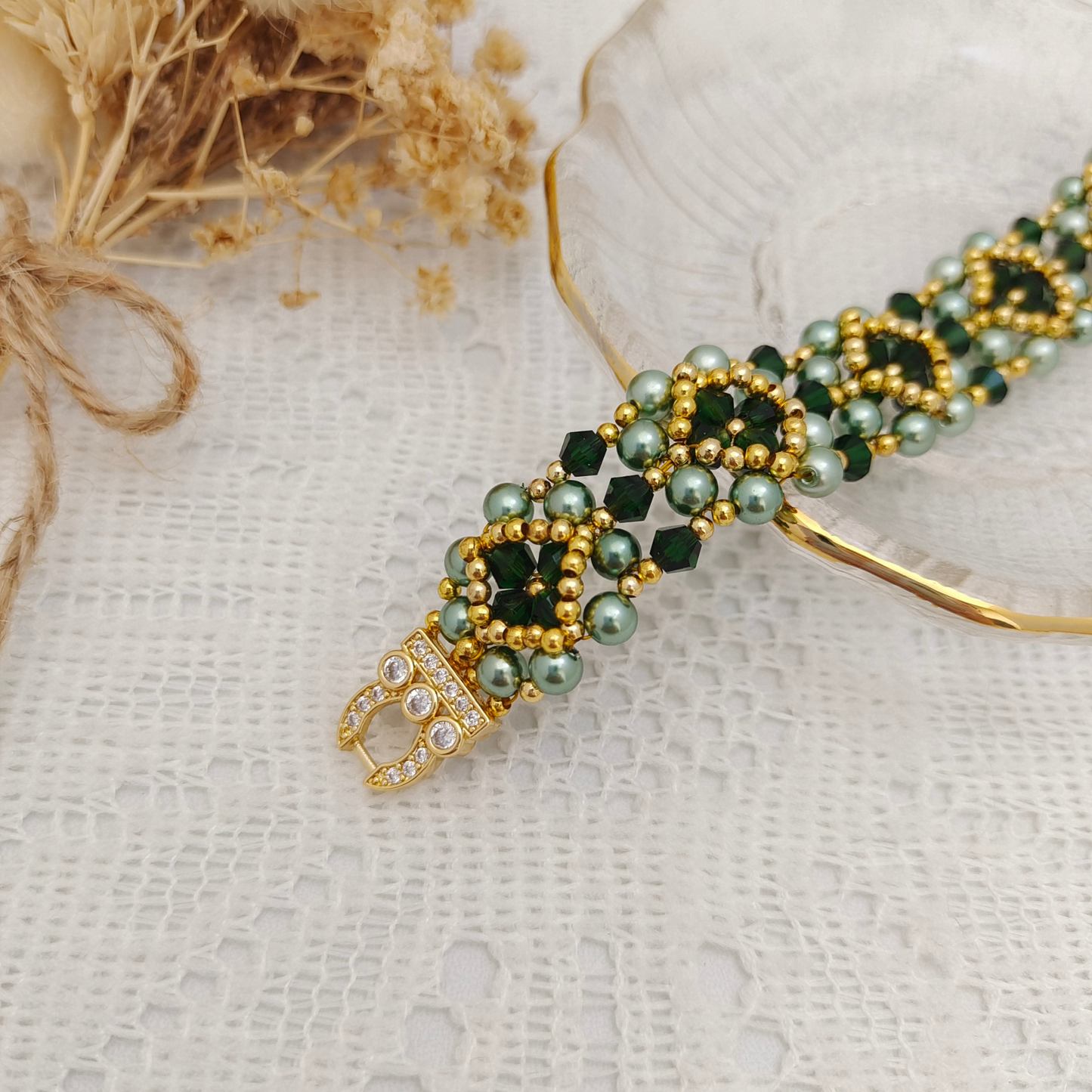 【No.88】Handmade Bracelet – “Avocado” with Pearls & Crystal Beads | Green Nature-Inspired Jewelry