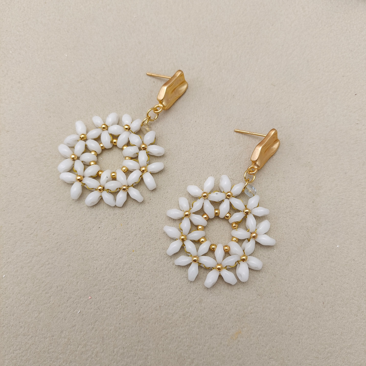 Daisy DIY Earring Making Kit – SuperDuo Beads & Stud Findings | Full tutorial | Christmas Gift for Her Kit#242 iFCraftorium