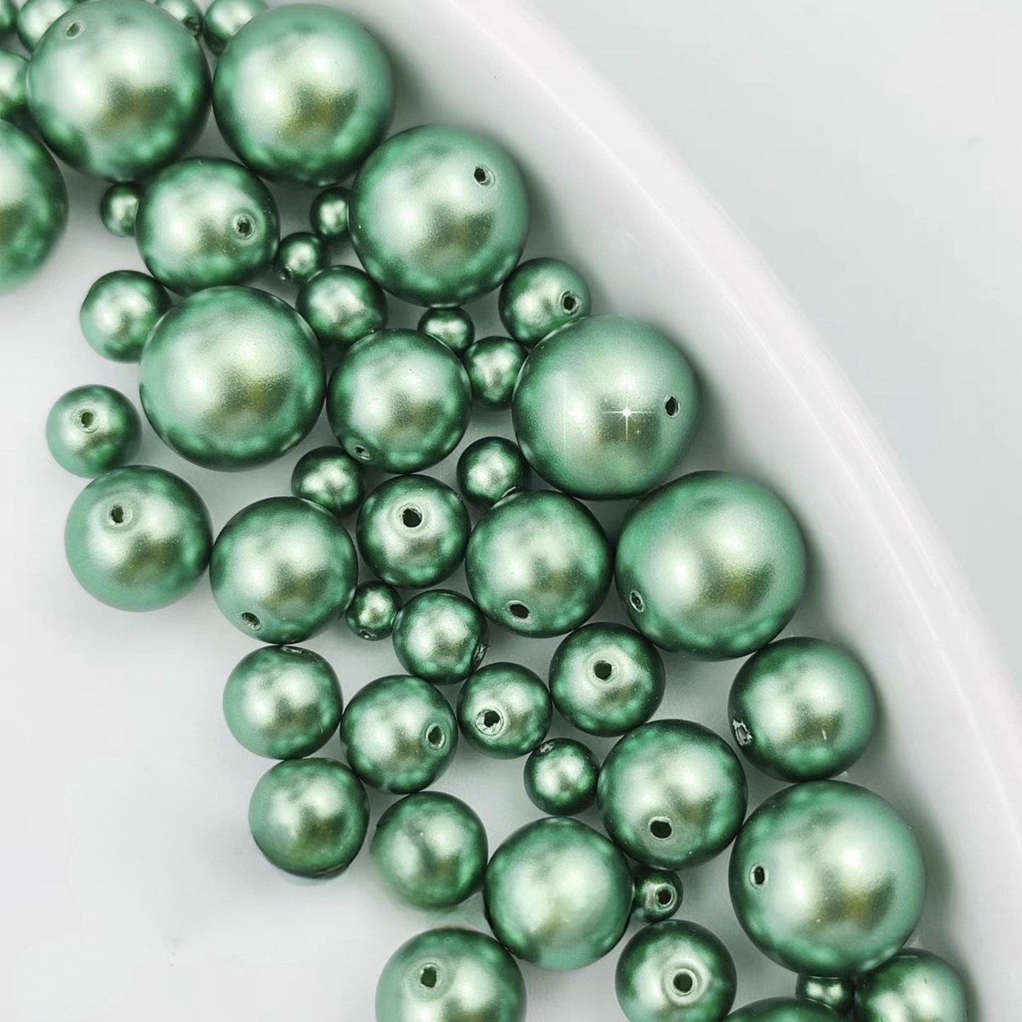 【P03】1 String 130pcs Peacock Green Imitation Pearls – 3–6mm Glass Beads for DIY Bracelets & Necklaces