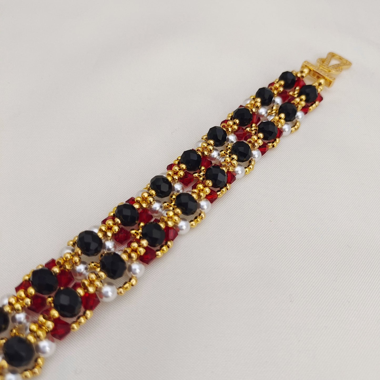 【No.172】DIY Bracelet Making Kit for Beginners - Complete Red & Black Bead Jewelry Craft Set with Video Tutorial iFCraftorium