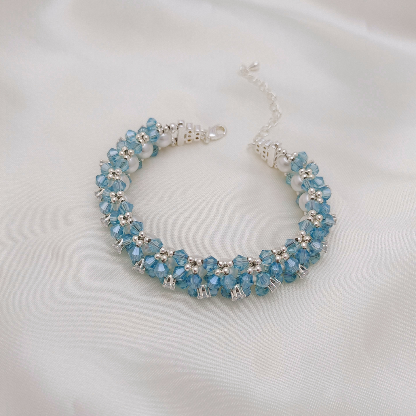 【No.123】Sunny Day Handmade Bracelet – Pearls, Diamond Beads & Cake Lobster Clasp