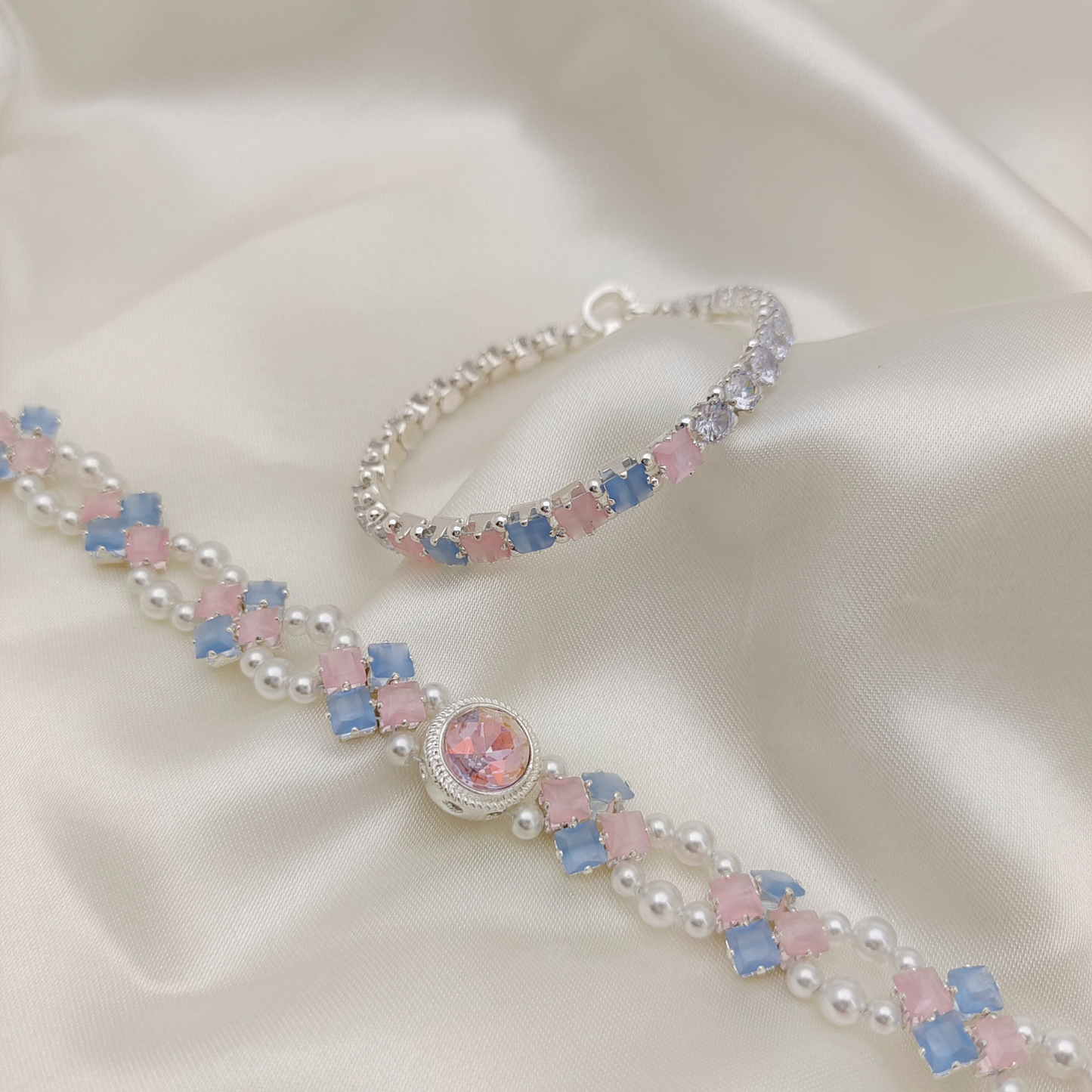 【No.61】 DIY Cat Eye Clover Double-Layer Handmade Bracelet Finished Piece | Elegant Pink & Blue Pearl Beaded Bracelet