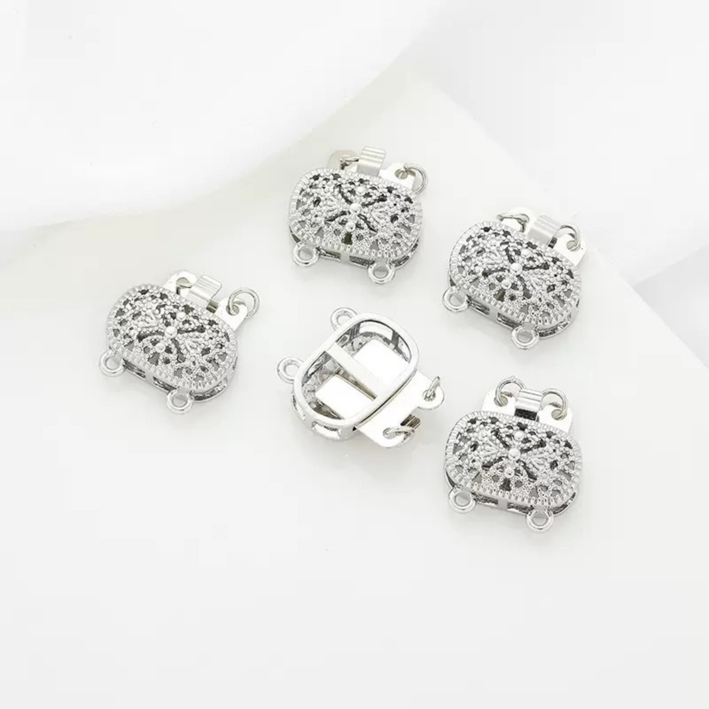 【B04】Vintage-Style Double-Strand Box Clasp – Hollow Filigree Design, 14×15mm for DIY Jewelry