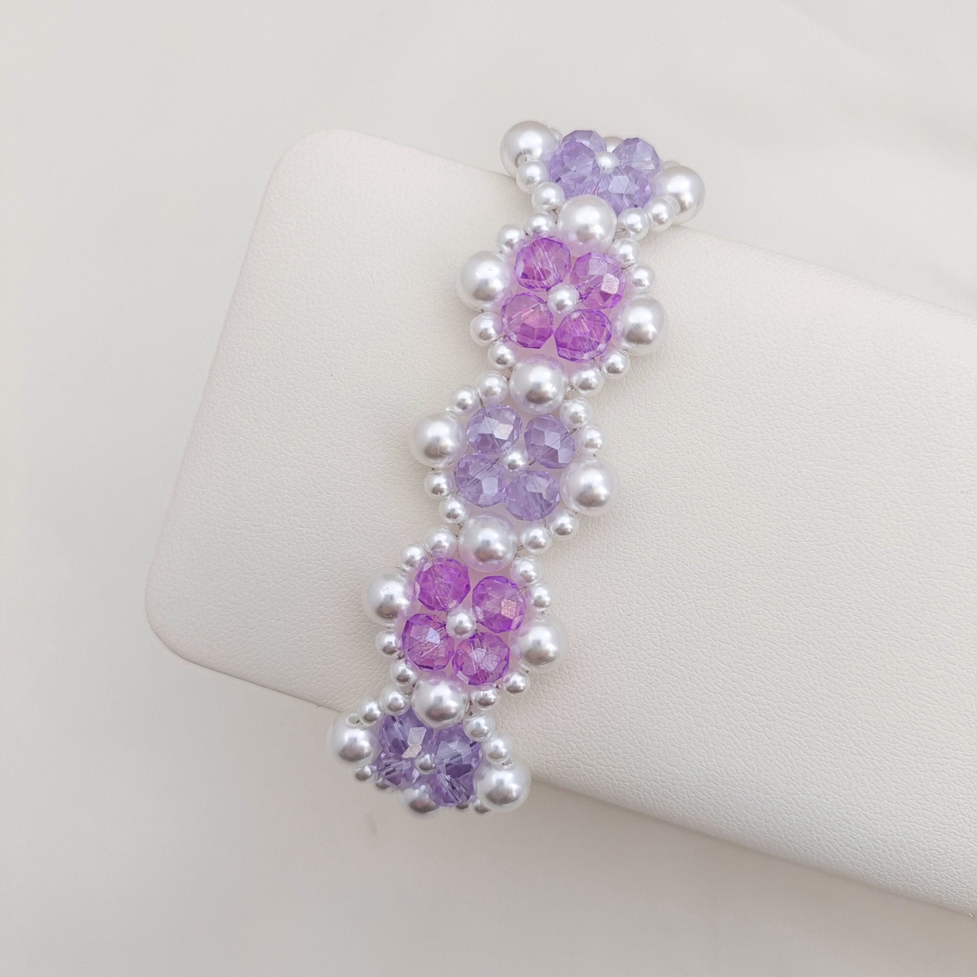 【No.144】DIY Two-Tone Floral Bracelet Kit– Pearl & Rondelle Beads with Full YouTube Tutorial iFCraftorium