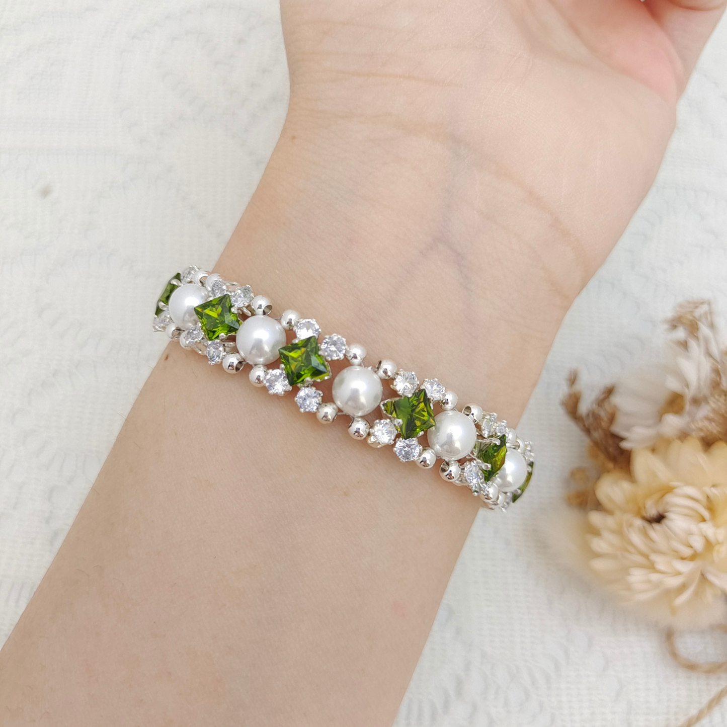 【No.89】DIY Bracelet Kit – Green Lime with Square CZ, Pearls & Olive Gem Clasp