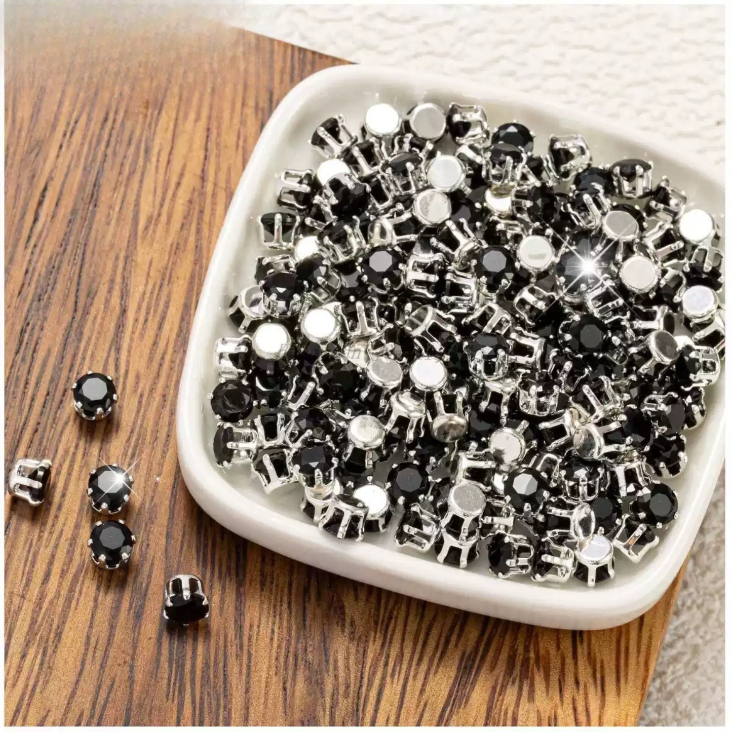 【A04】 50pcs 4mm Round Zircon Beads – Silver-Claw Rhinestones for DIY Handmade Jewelry