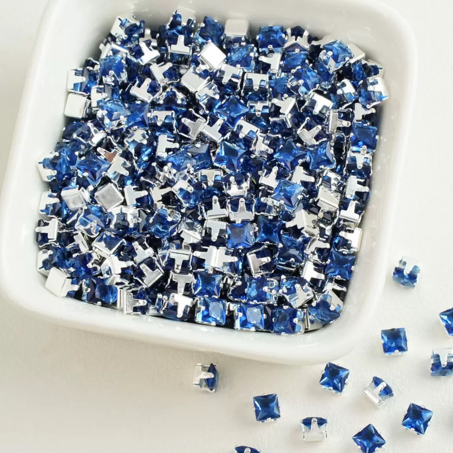 【A10】50pcs Square Zircon Beads – 4x4mm Silver-Claw DIY Spacer for Handmade Jewelry