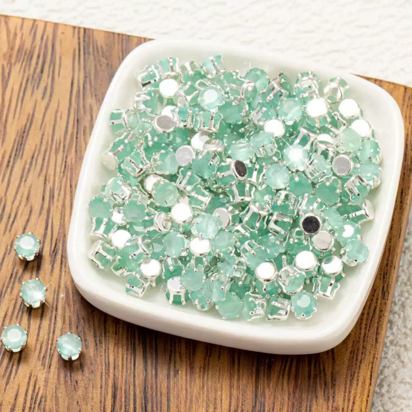 【C05】50pcs 5mm Round Cat’s Eye CZ Beads – Silver-Plated Prong-Set, DIY Jewelry Spacer Charms