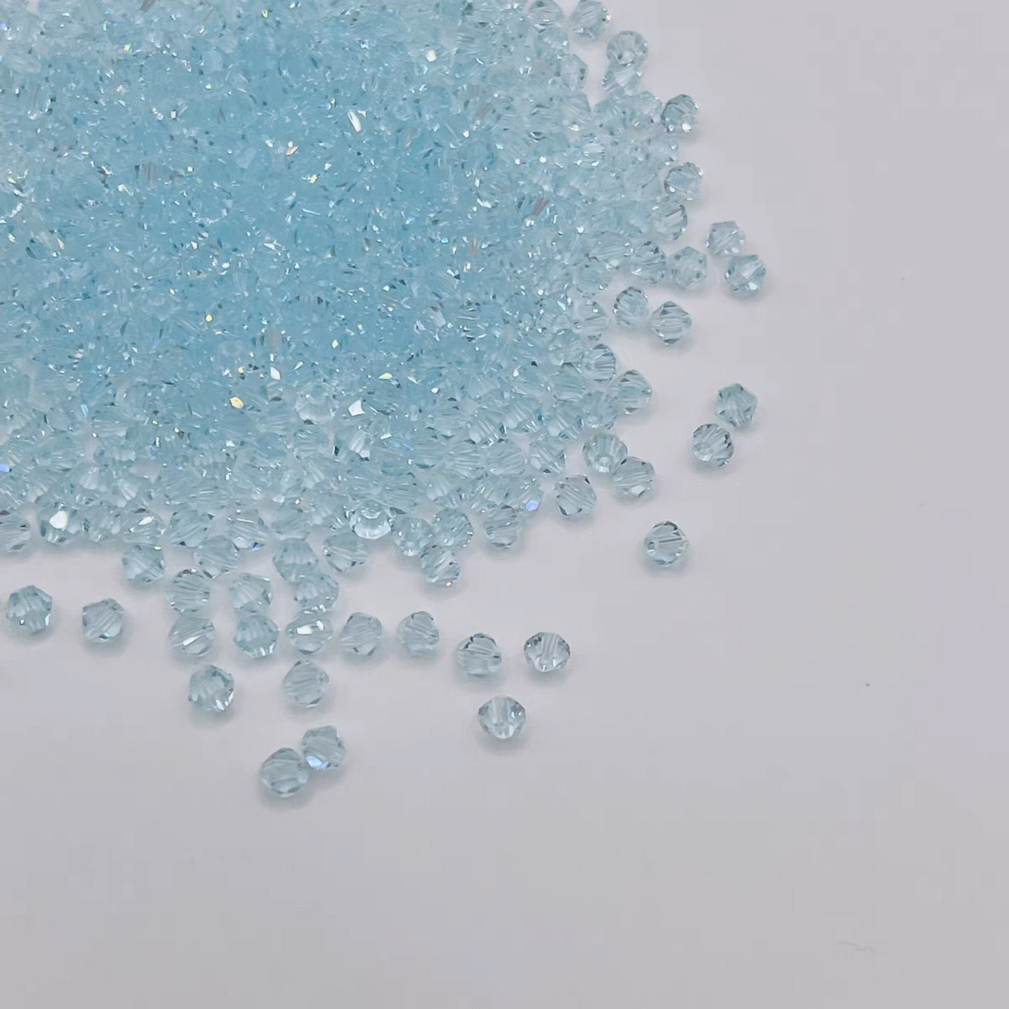 【L04】200pcs 4mm Transparent Diamond-Cut Glass Bicone Beads – Spacer Beads for DIY Bracelets & Necklaces