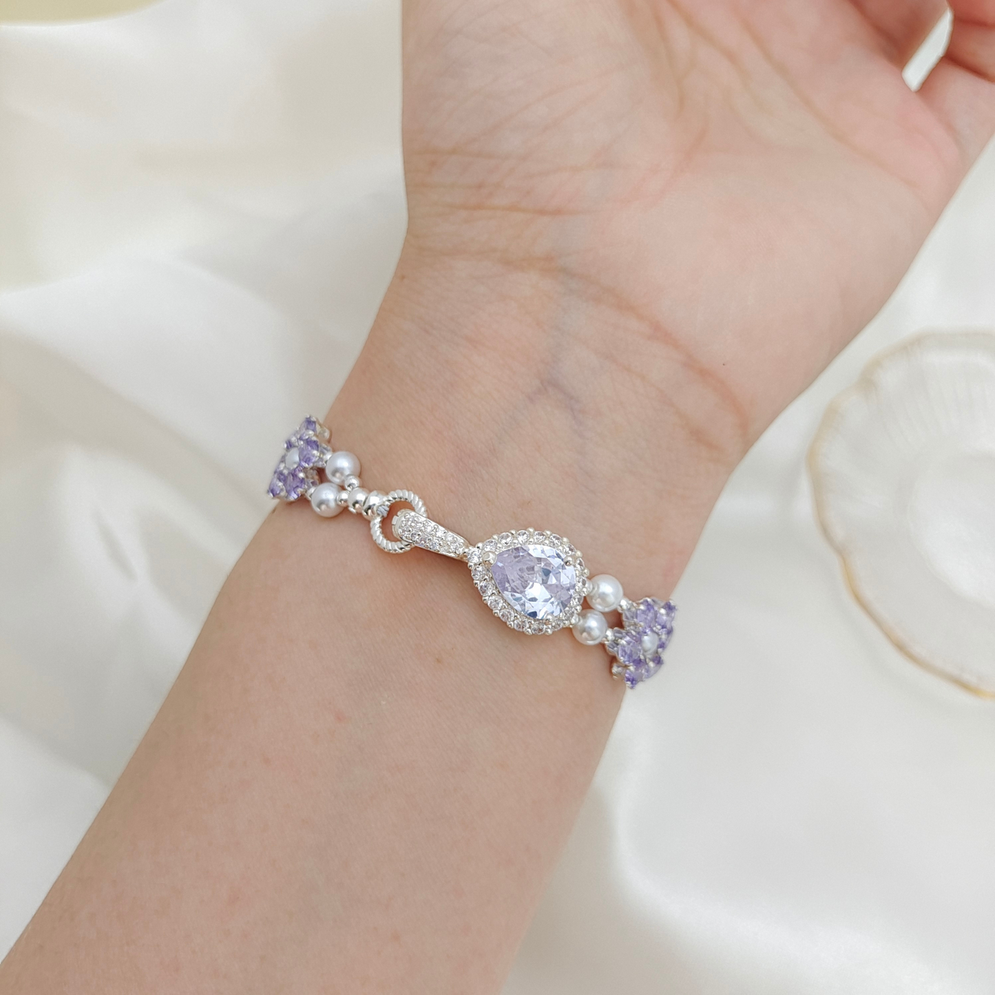 【No.69】 Purple Daisy DIY Bracelet Craft Kit – Purple CZ, Pearls, Drop Clasp & Full Tutorial Handmade Jewelry