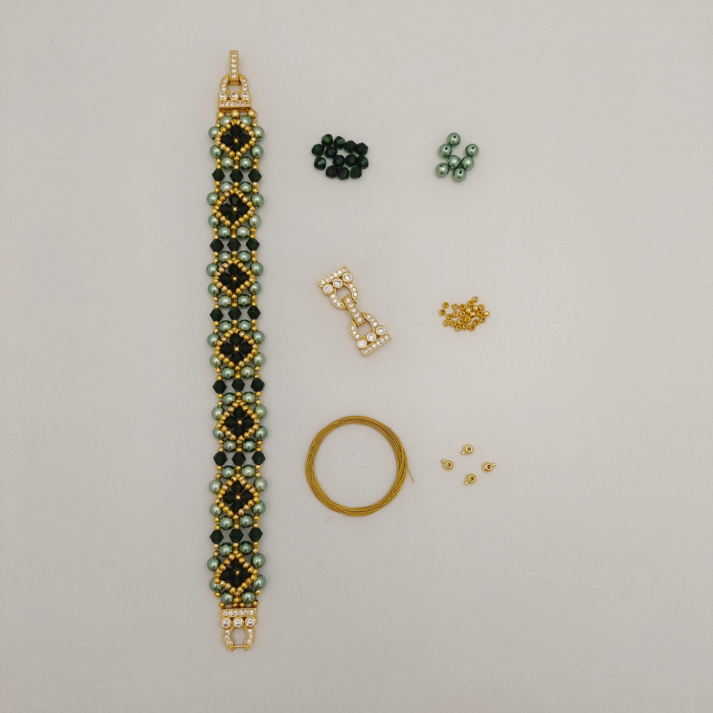 【No.88】DIY Bracelet Kit – Avocado with Pearls, Crystals & Horseshoe Clasp