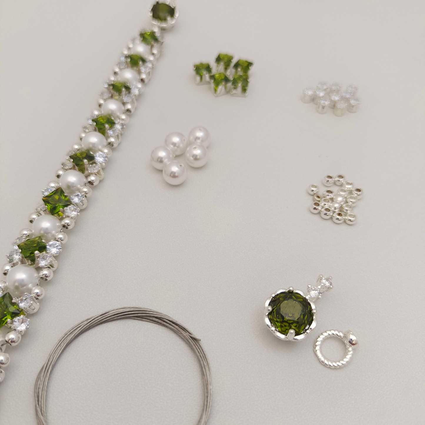 【No.89】DIY Bracelet Kit – Green Lime with Square CZ, Pearls & Olive Gem Clasp